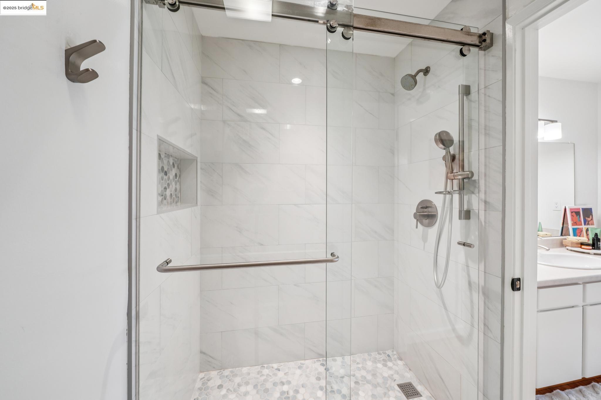 Detail Gallery Image 23 of 31 For 85 Vernon St #208,  Oakland,  CA 94610 - 2 Beds | 2 Baths