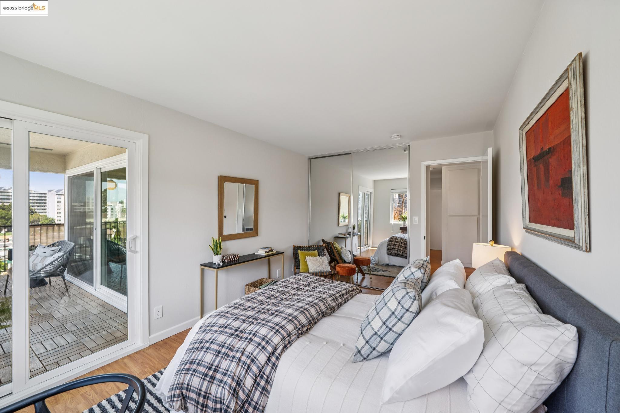 Detail Gallery Image 25 of 31 For 85 Vernon St #208,  Oakland,  CA 94610 - 2 Beds | 2 Baths
