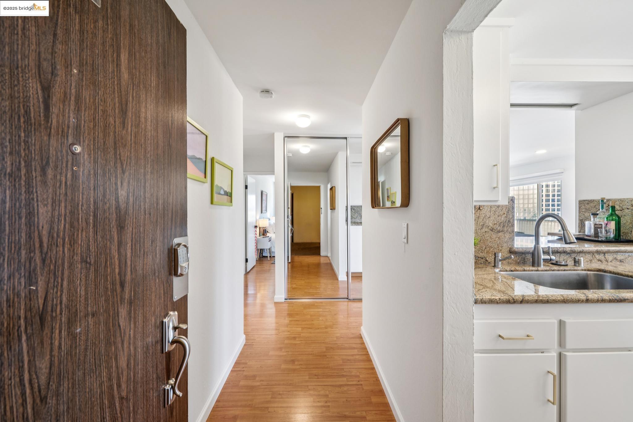 Detail Gallery Image 4 of 31 For 85 Vernon St #208,  Oakland,  CA 94610 - 2 Beds | 2 Baths