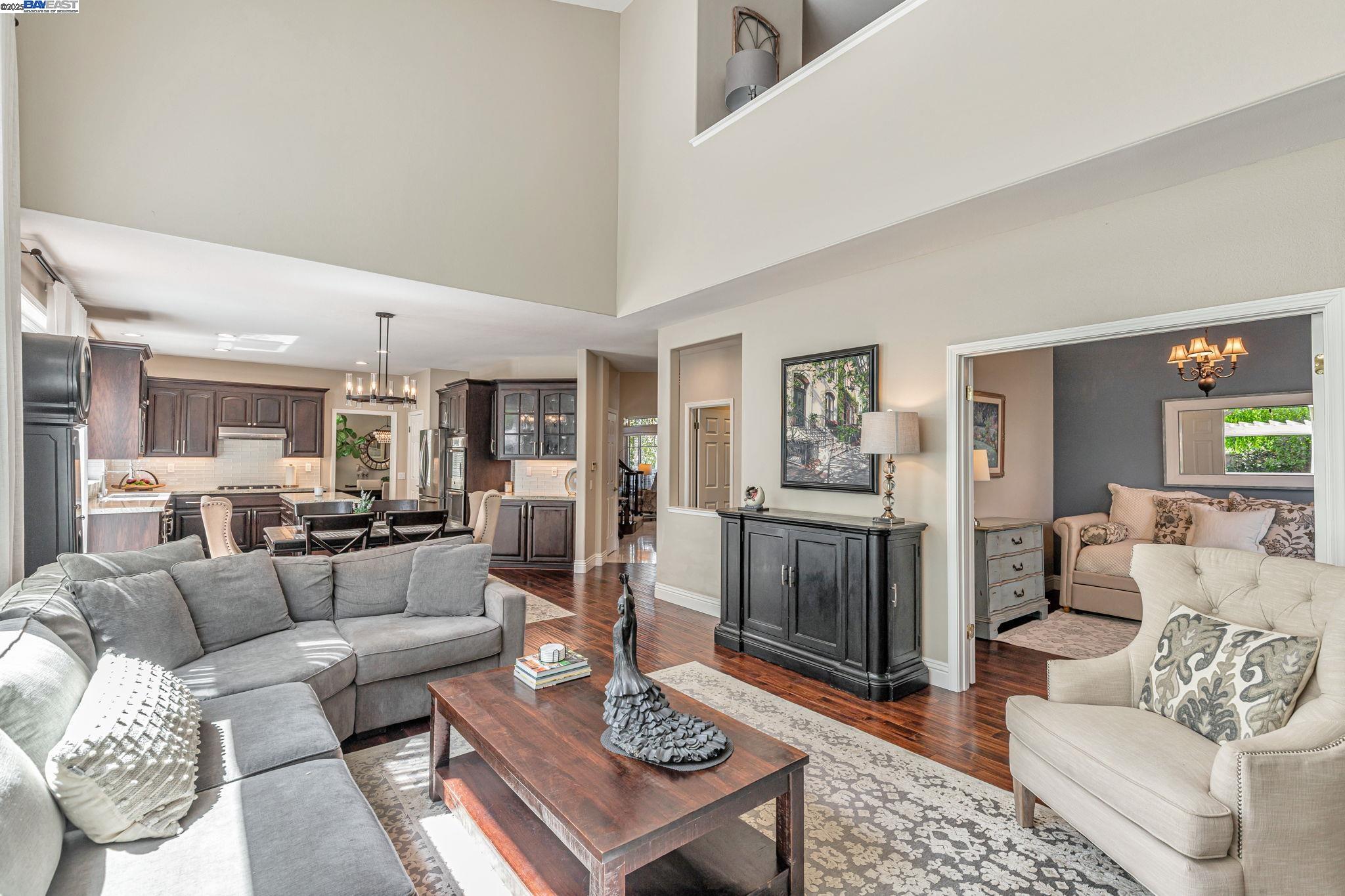 Detail Gallery Image 13 of 60 For 2460 Magnolia Way, Morgan Hill,  CA 95037 - 5 Beds | 3 Baths
