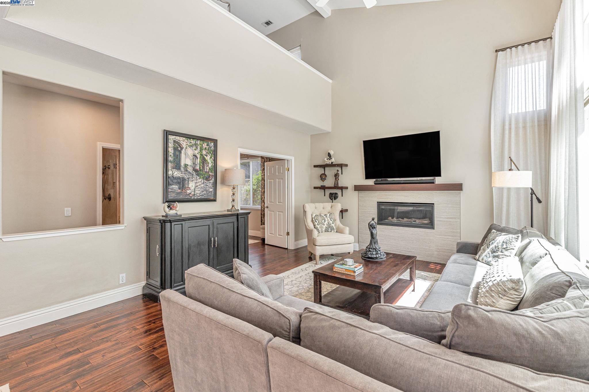Detail Gallery Image 15 of 60 For 2460 Magnolia Way, Morgan Hill,  CA 95037 - 5 Beds | 3 Baths