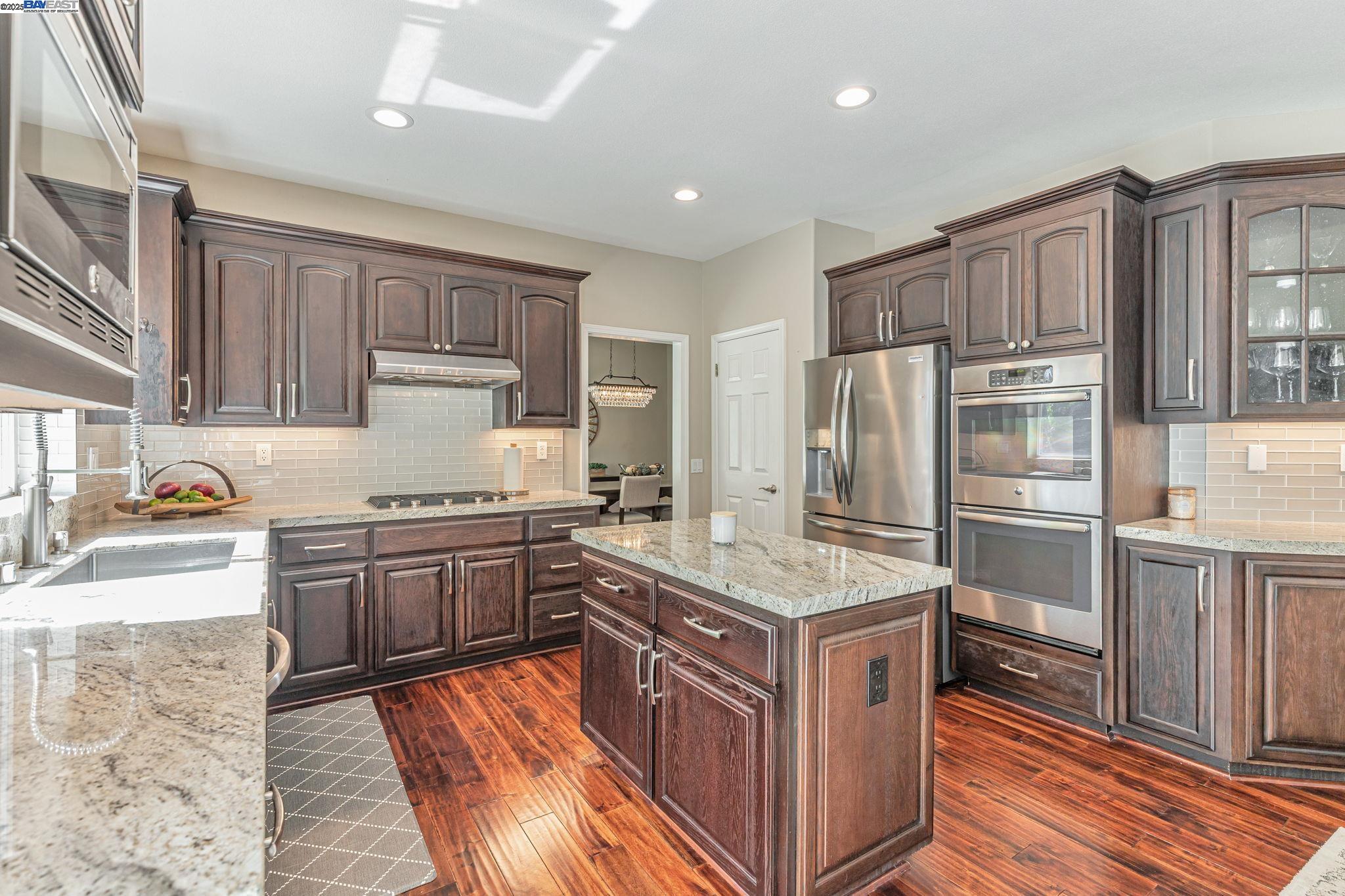 Detail Gallery Image 19 of 60 For 2460 Magnolia Way, Morgan Hill,  CA 95037 - 5 Beds | 3 Baths