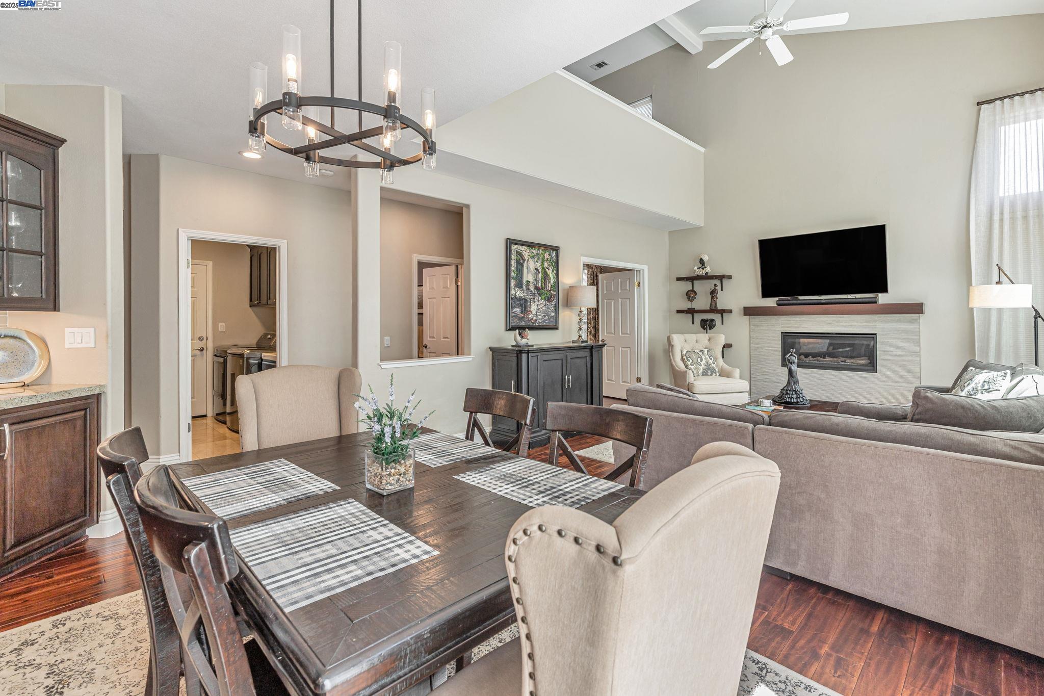 Detail Gallery Image 22 of 60 For 2460 Magnolia Way, Morgan Hill,  CA 95037 - 5 Beds | 3 Baths