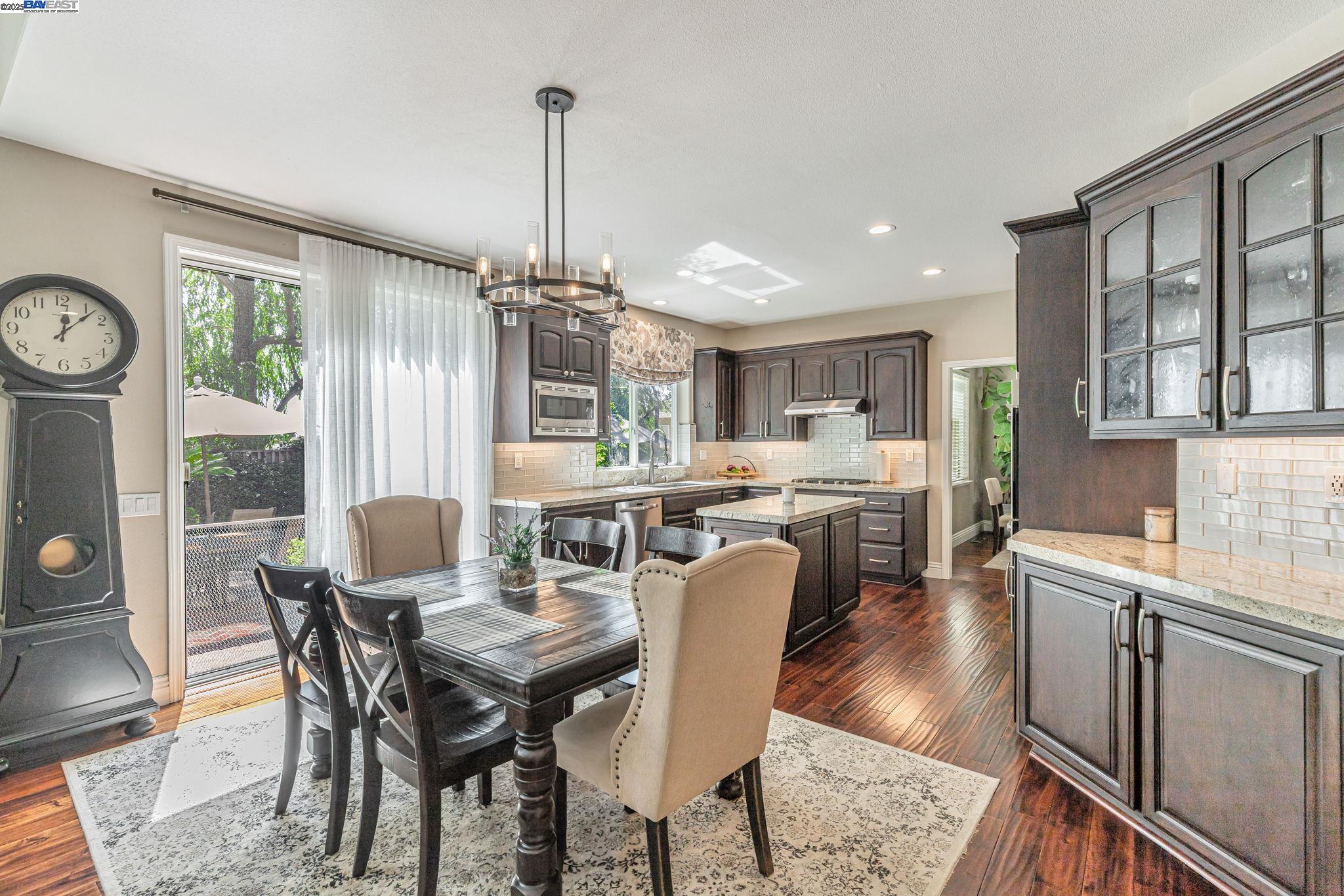Detail Gallery Image 23 of 60 For 2460 Magnolia Way, Morgan Hill,  CA 95037 - 5 Beds | 3 Baths