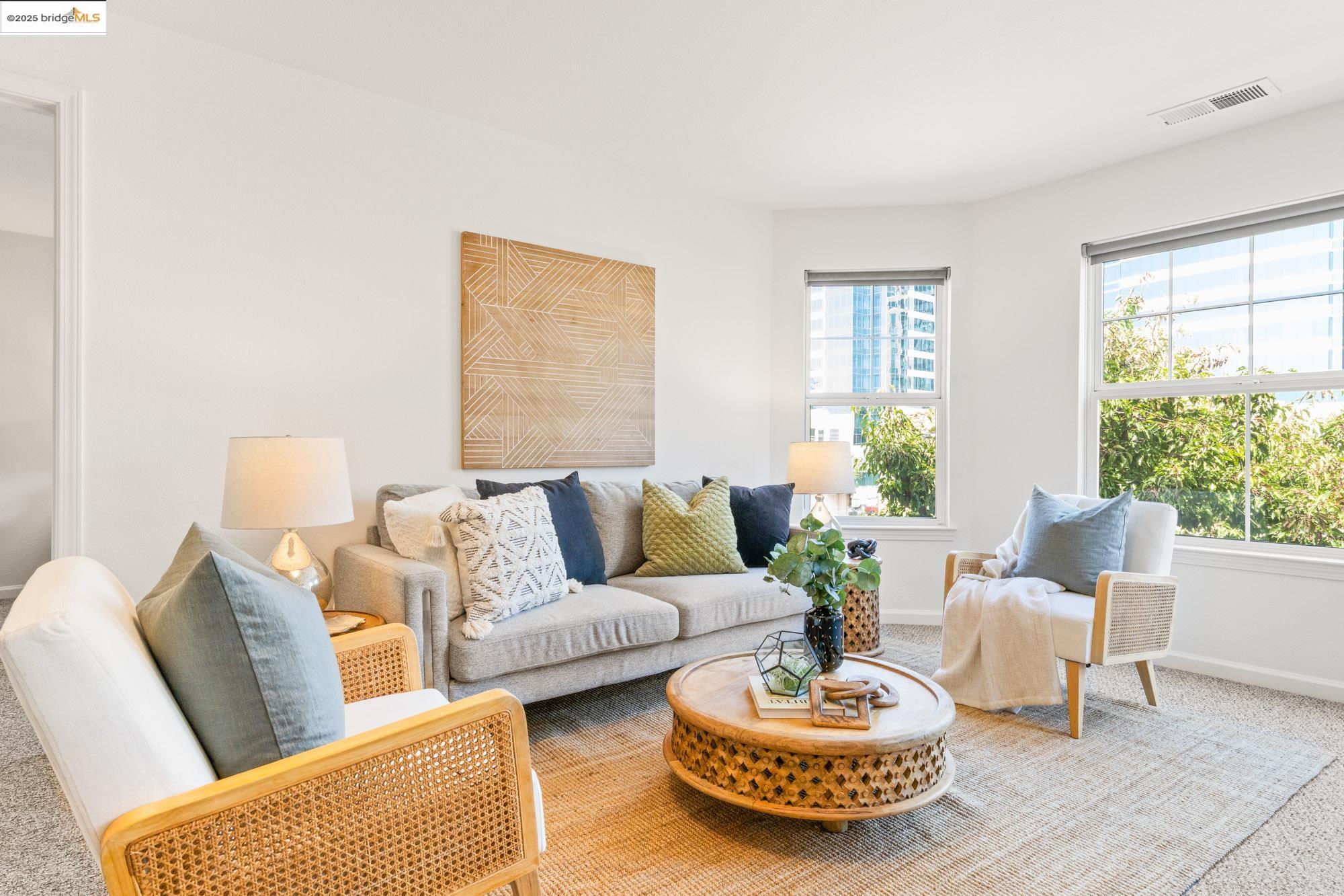 Detail Gallery Image 11 of 32 For 555 10th St #315,  Oakland,  CA 94607 - 2 Beds | 2 Baths