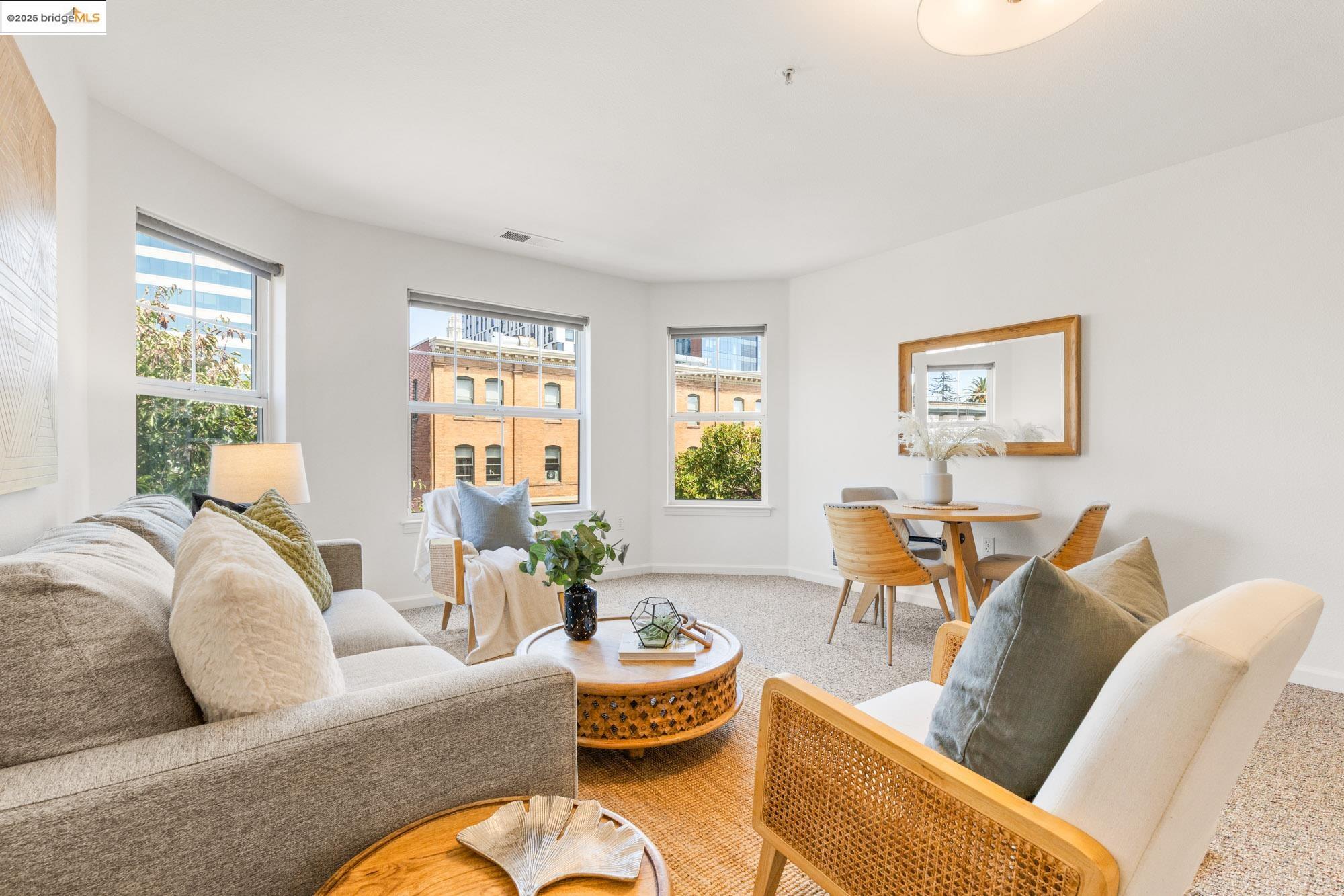Detail Gallery Image 12 of 32 For 555 10th St #315,  Oakland,  CA 94607 - 2 Beds | 2 Baths