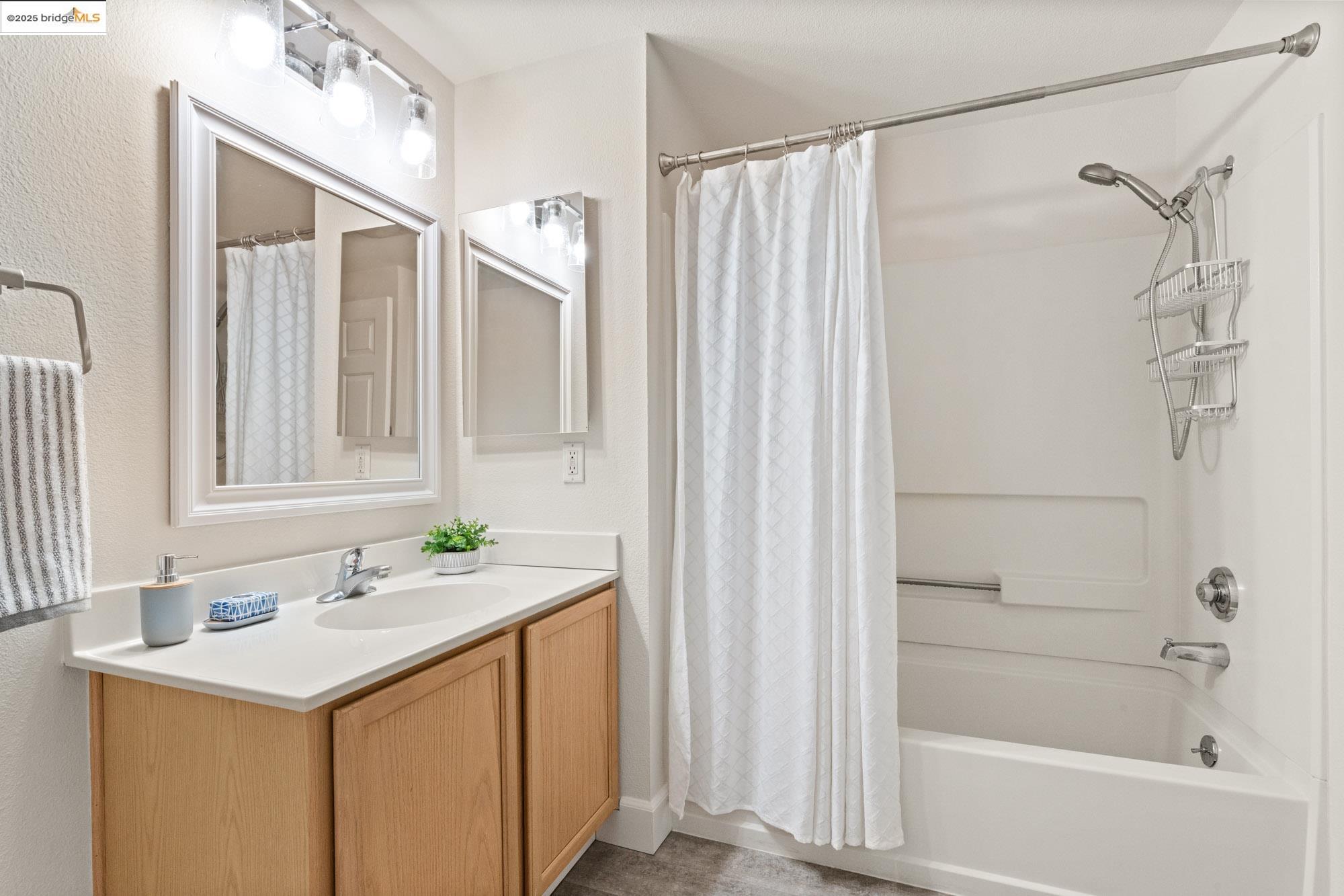 Detail Gallery Image 23 of 32 For 555 10th St #315,  Oakland,  CA 94607 - 2 Beds | 2 Baths