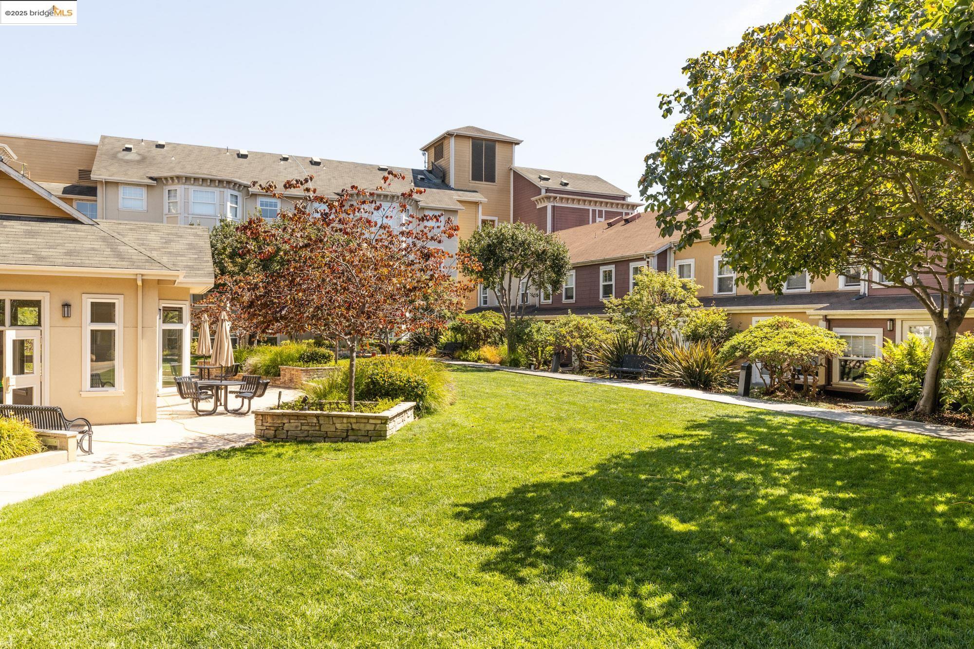 Detail Gallery Image 30 of 32 For 555 10th St #315,  Oakland,  CA 94607 - 2 Beds | 2 Baths