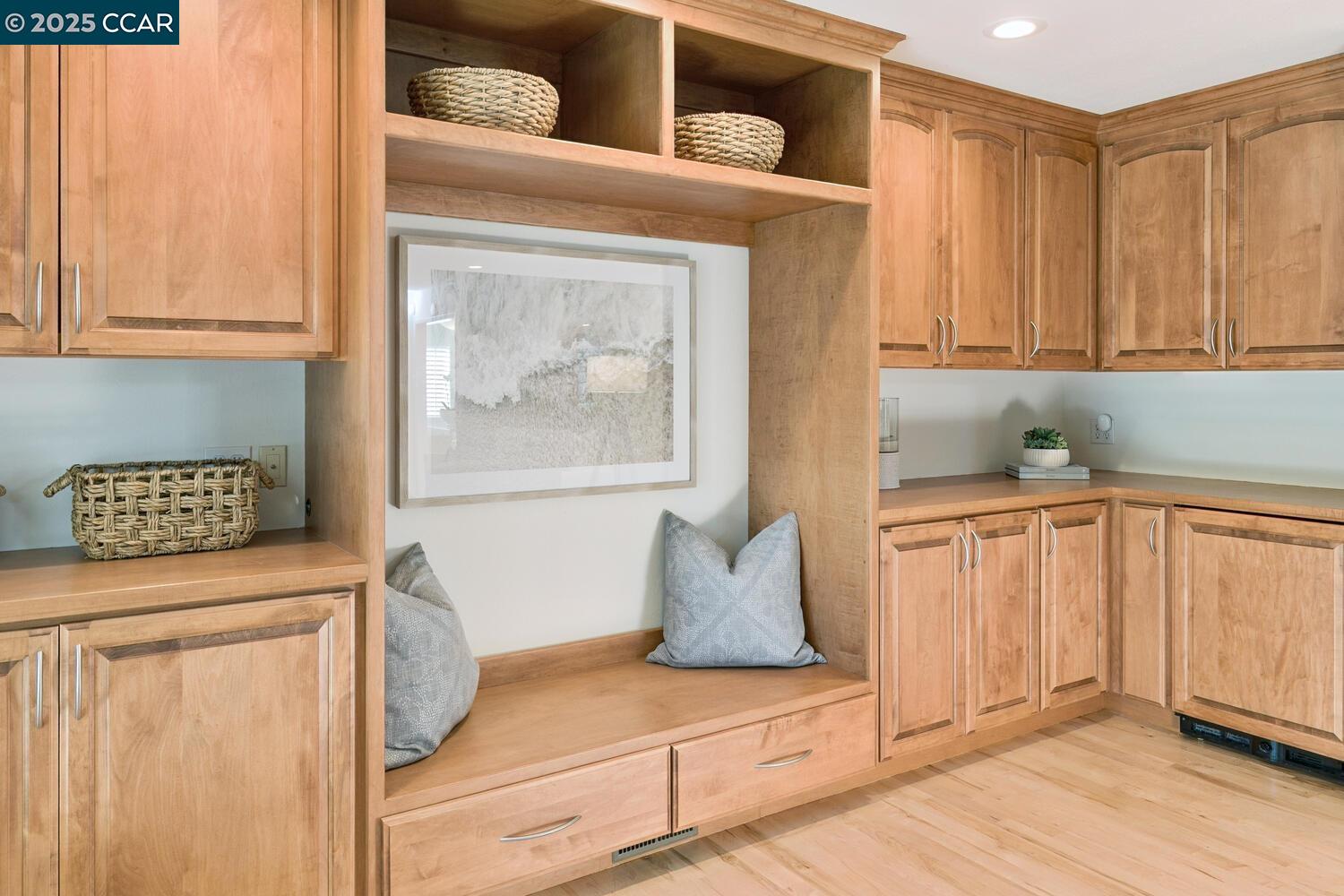 Detail Gallery Image 15 of 40 For 1555 Pebblebrook Ct, Walnut Creek,  CA 94596 - 3 Beds | 2/1 Baths
