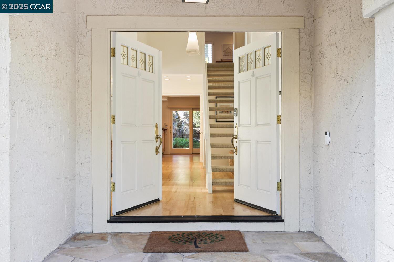 Detail Gallery Image 3 of 40 For 1555 Pebblebrook Ct, Walnut Creek,  CA 94596 - 3 Beds | 2/1 Baths