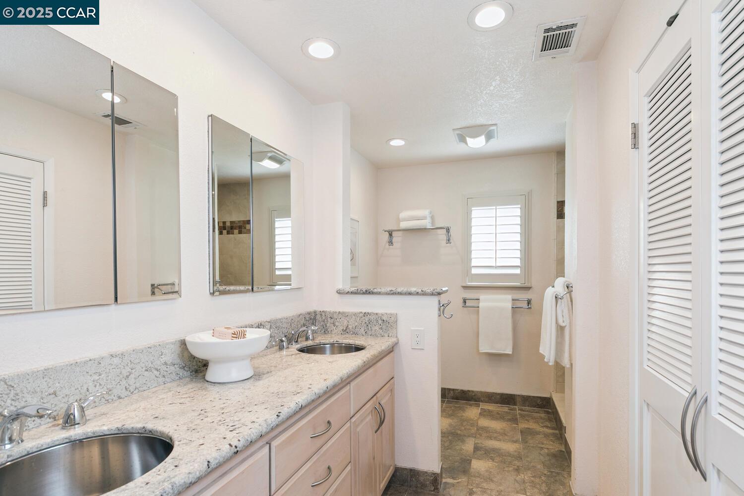 Detail Gallery Image 25 of 40 For 1555 Pebblebrook Ct, Walnut Creek,  CA 94596 - 3 Beds | 2/1 Baths