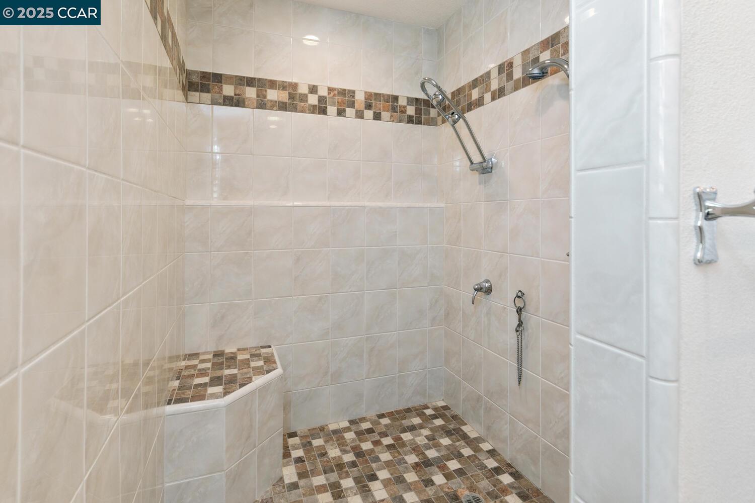 Detail Gallery Image 26 of 40 For 1555 Pebblebrook Ct, Walnut Creek,  CA 94596 - 3 Beds | 2/1 Baths
