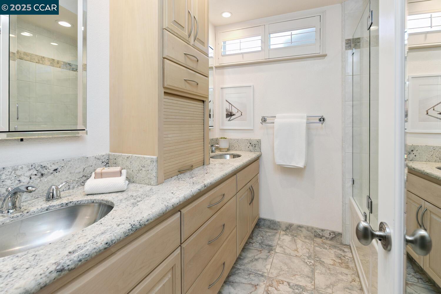 Detail Gallery Image 30 of 42 For 1555 Pebblebrook Ct, Walnut Creek,  CA 94596 - 3 Beds | 2/1 Baths