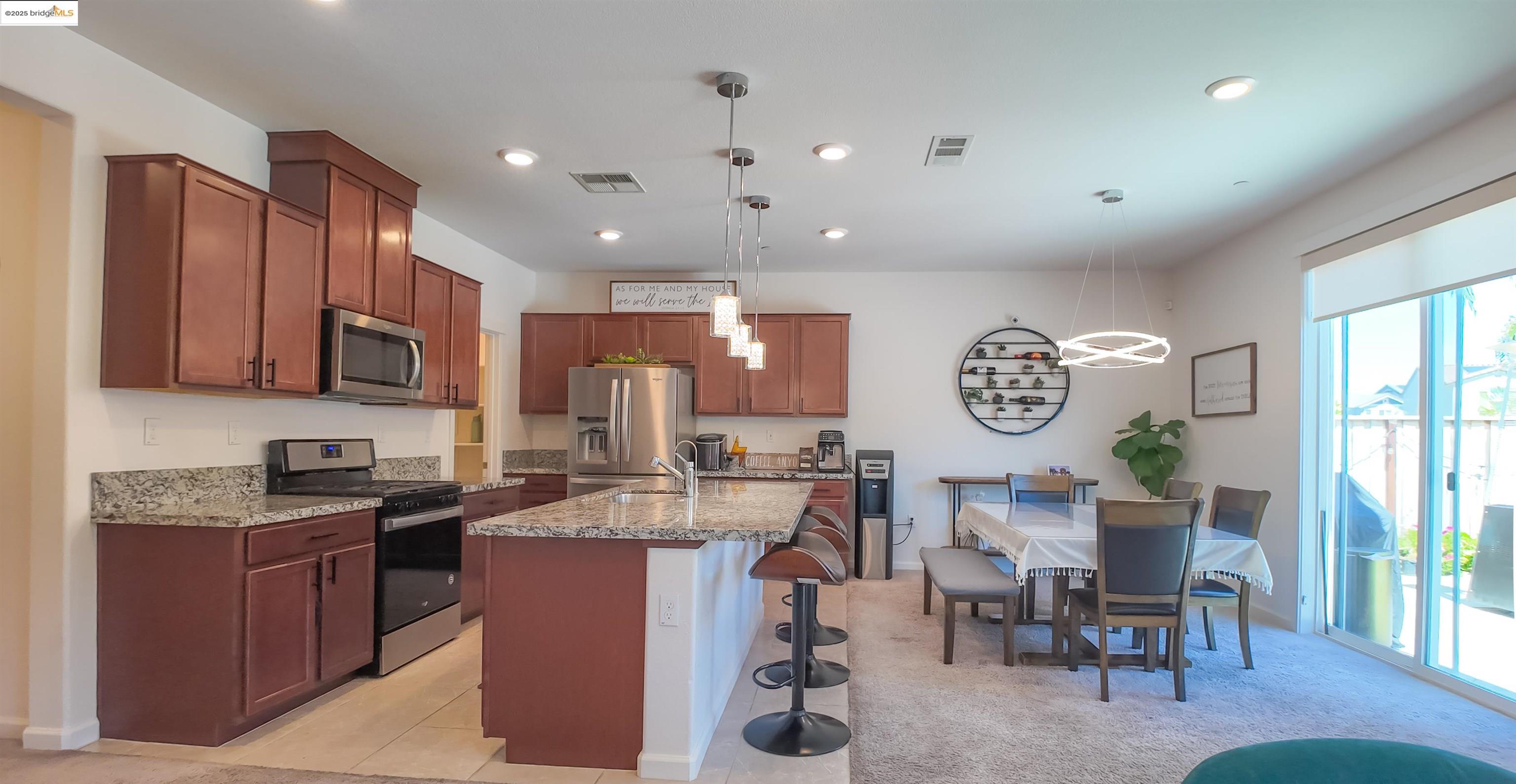 Detail Gallery Image 12 of 50 For 5305 Mcdowell Valley Ln, Antioch,  CA 94531 - 5 Beds | 3 Baths