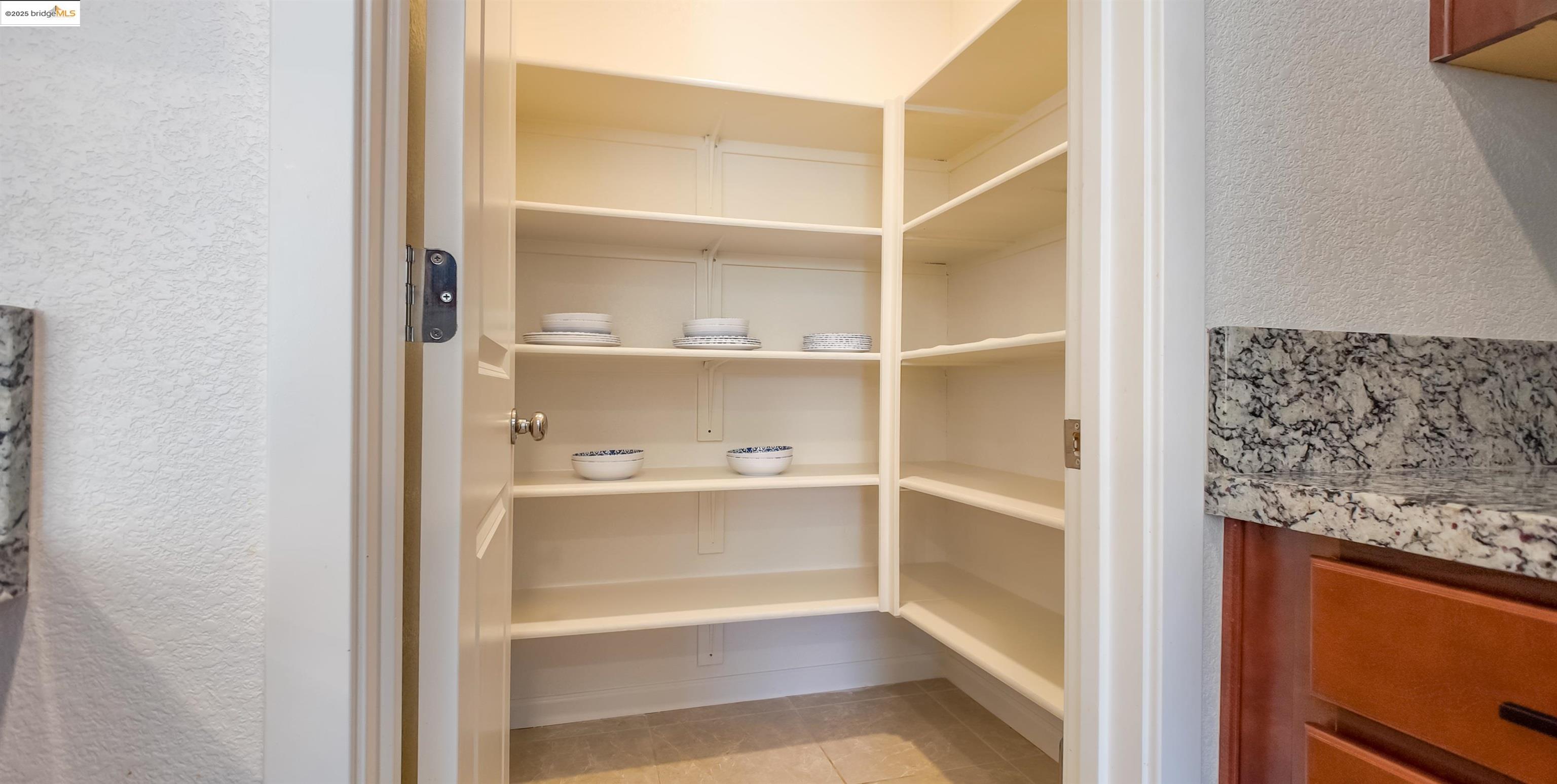 Detail Gallery Image 14 of 50 For 5305 Mcdowell Valley Ln, Antioch,  CA 94531 - 5 Beds | 3 Baths
