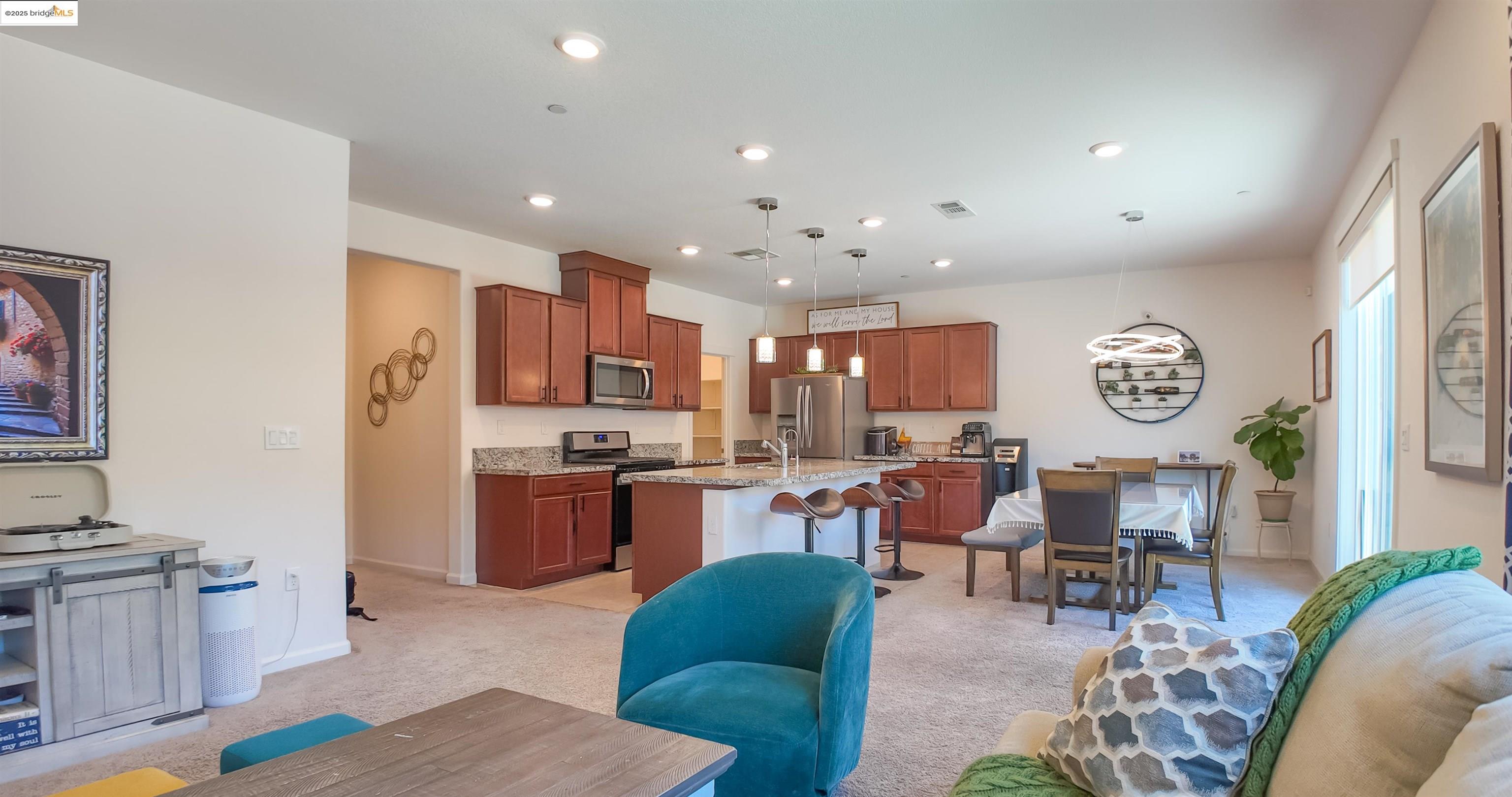 Detail Gallery Image 16 of 50 For 5305 Mcdowell Valley Ln, Antioch,  CA 94531 - 5 Beds | 3 Baths