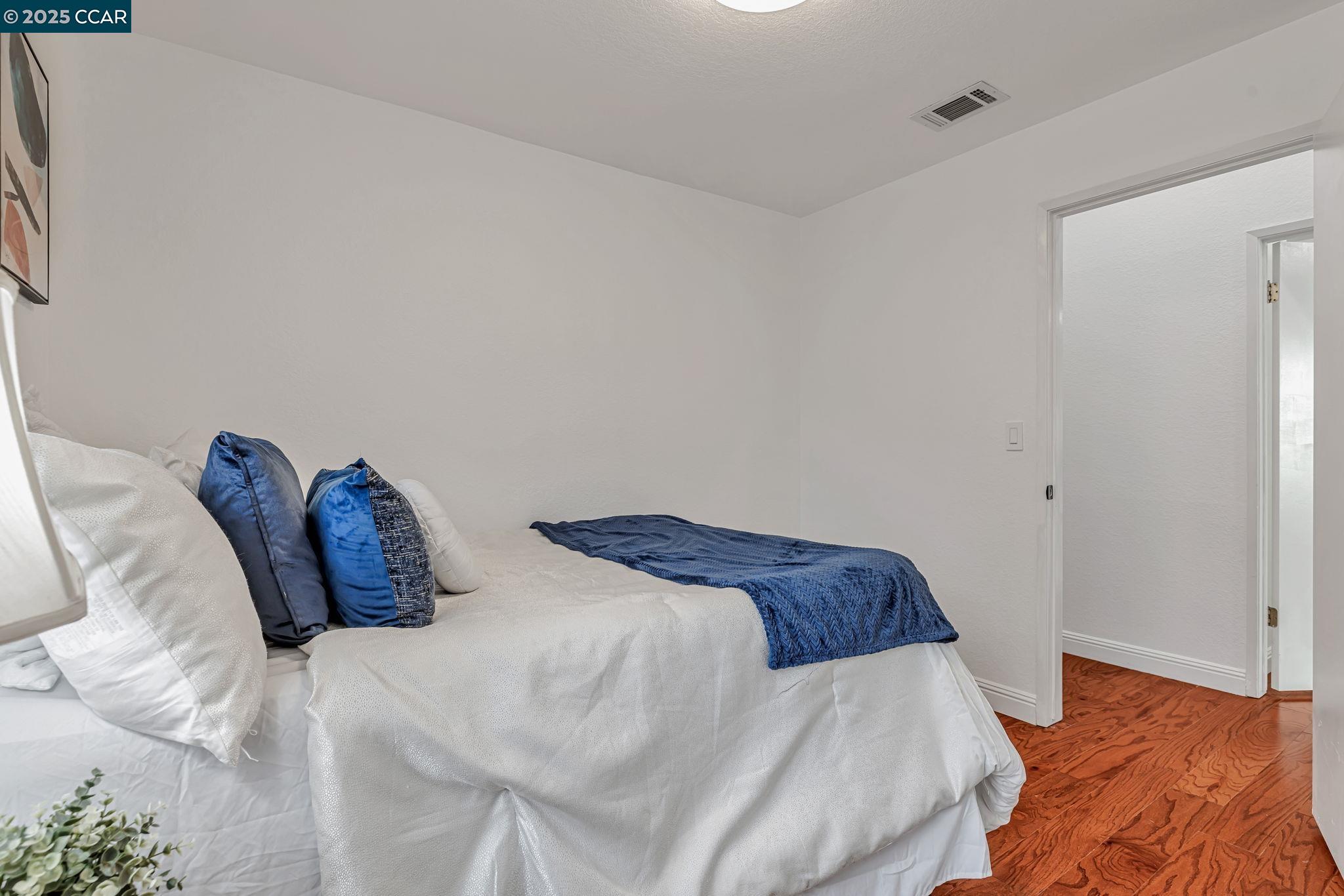 Detail Gallery Image 17 of 33 For 7684 Arbor Creek Cir, Dublin,  CA 94568 - 3 Beds | 2 Baths