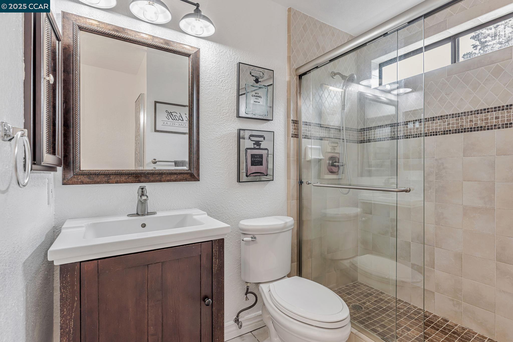 Detail Gallery Image 20 of 33 For 7684 Arbor Creek Cir, Dublin,  CA 94568 - 3 Beds | 2 Baths