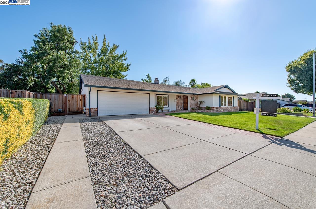 Detail Gallery Image 17 of 42 For 173 Rainier Ave, Livermore,  CA 94551 - 4 Beds | 2 Baths