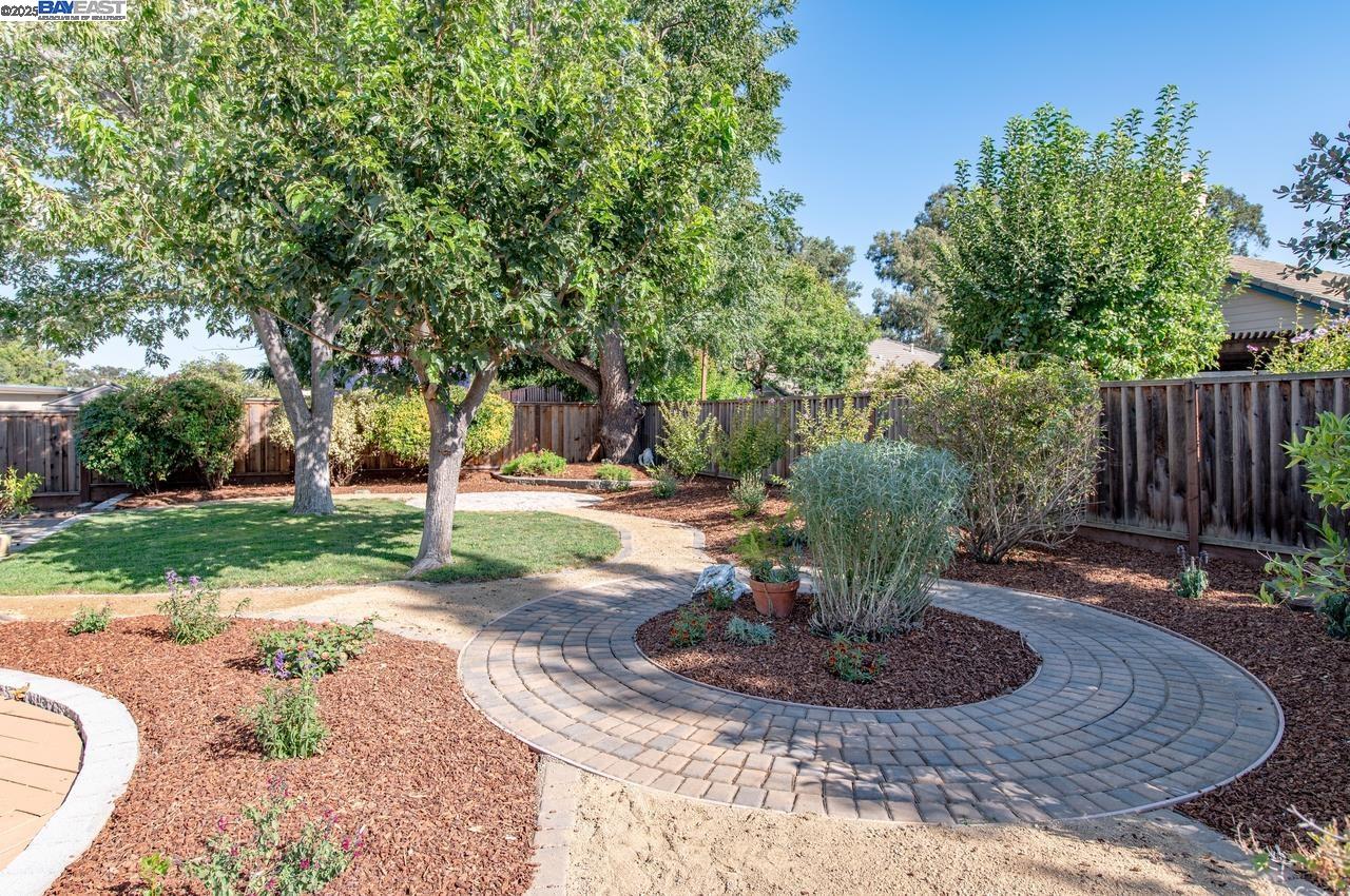 Detail Gallery Image 36 of 42 For 173 Rainier Ave, Livermore,  CA 94551 - 4 Beds | 2 Baths