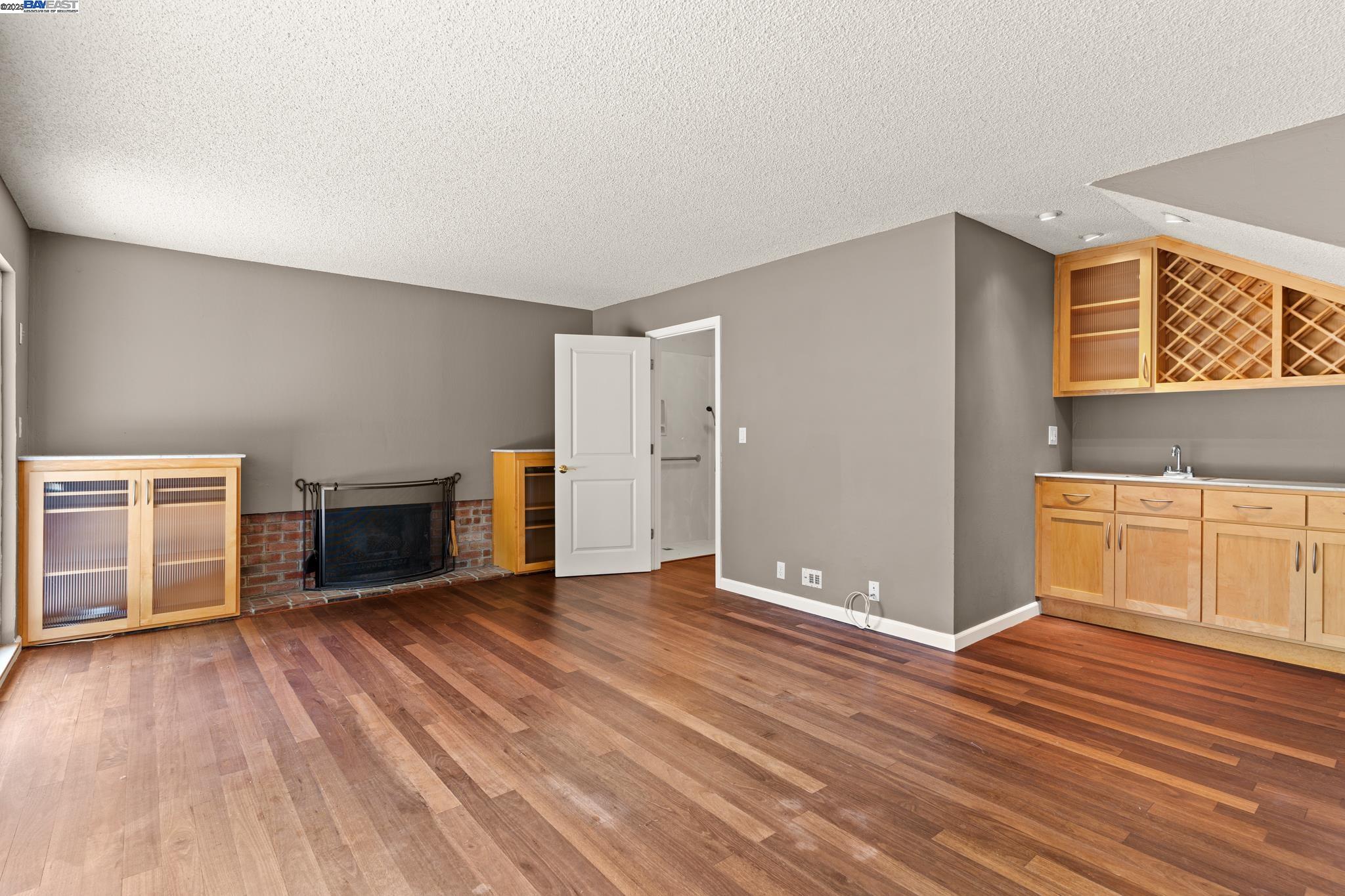 Detail Gallery Image 19 of 52 For 1890 Morello Ave, Pleasant Hill,  CA 94523 - 4 Beds | 2/1 Baths