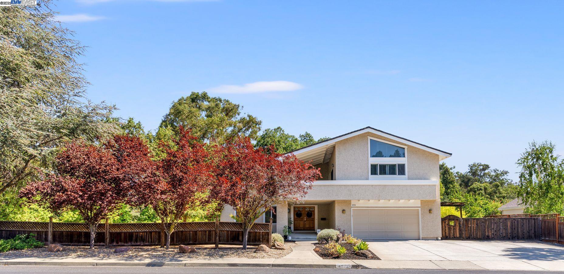 Detail Gallery Image 3 of 52 For 1890 Morello Ave, Pleasant Hill,  CA 94523 - 4 Beds | 2/1 Baths
