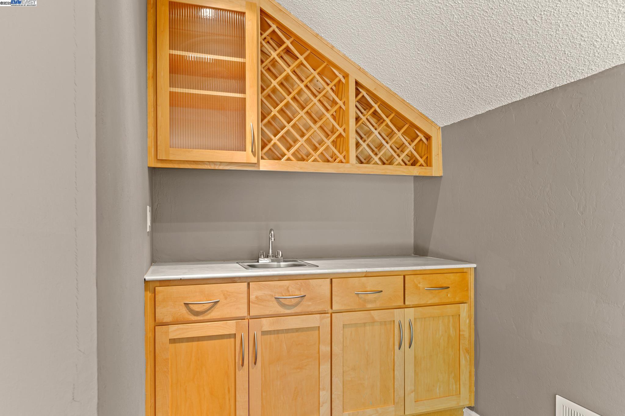 Detail Gallery Image 21 of 52 For 1890 Morello Ave, Pleasant Hill,  CA 94523 - 4 Beds | 2/1 Baths