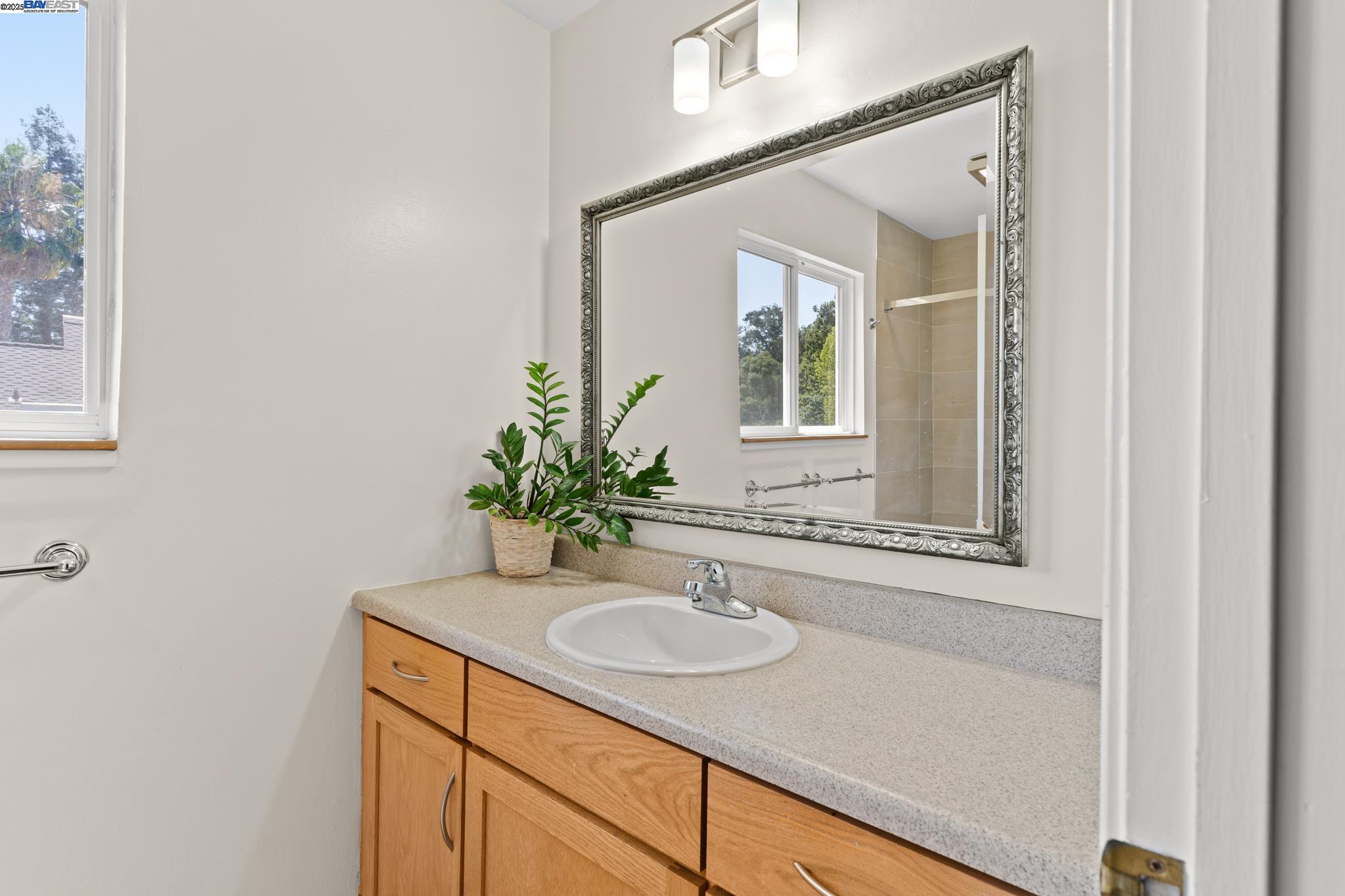 Detail Gallery Image 29 of 52 For 1890 Morello Ave, Pleasant Hill,  CA 94523 - 4 Beds | 2/1 Baths