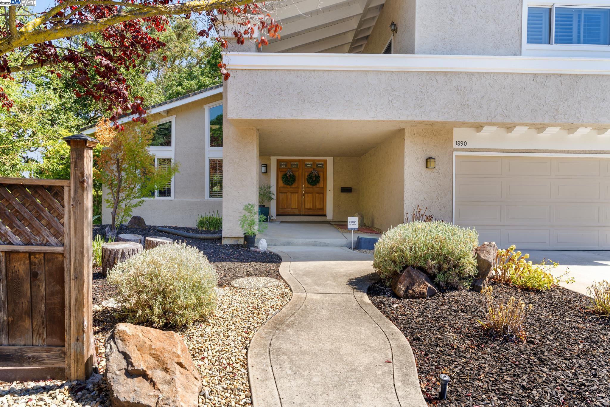 Detail Gallery Image 4 of 52 For 1890 Morello Ave, Pleasant Hill,  CA 94523 - 4 Beds | 2/1 Baths