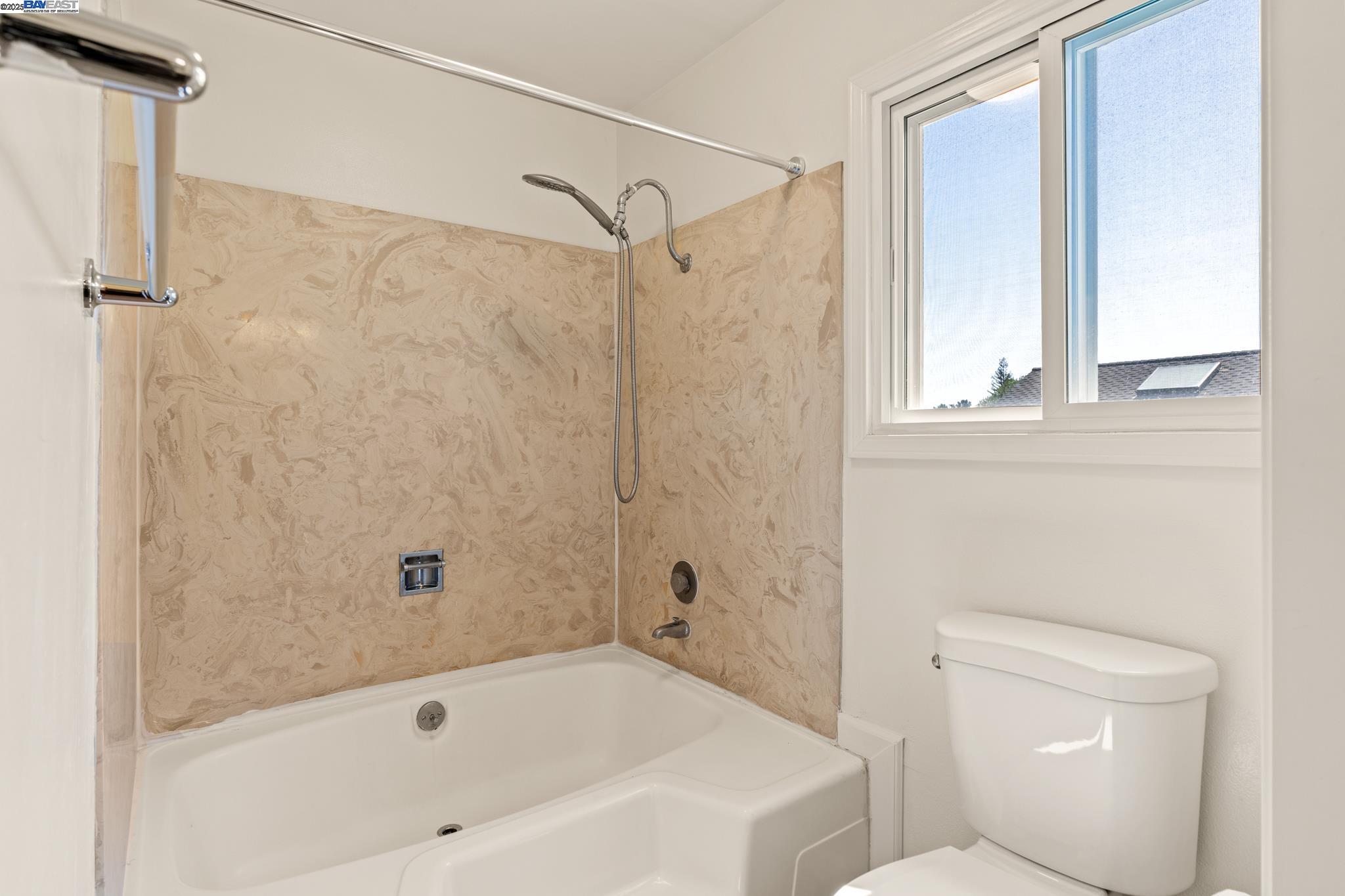 Detail Gallery Image 34 of 52 For 1890 Morello Ave, Pleasant Hill,  CA 94523 - 4 Beds | 2/1 Baths