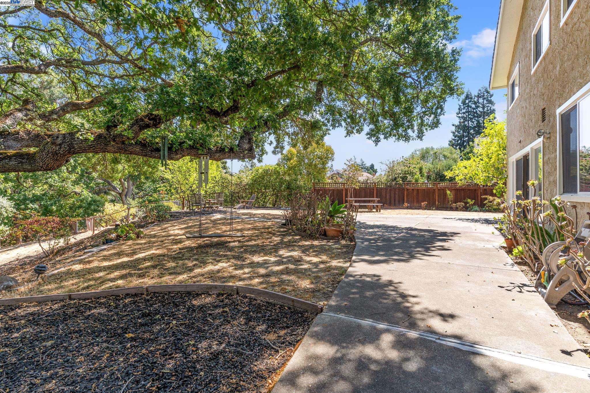 Detail Gallery Image 43 of 52 For 1890 Morello Ave, Pleasant Hill,  CA 94523 - 4 Beds | 2/1 Baths