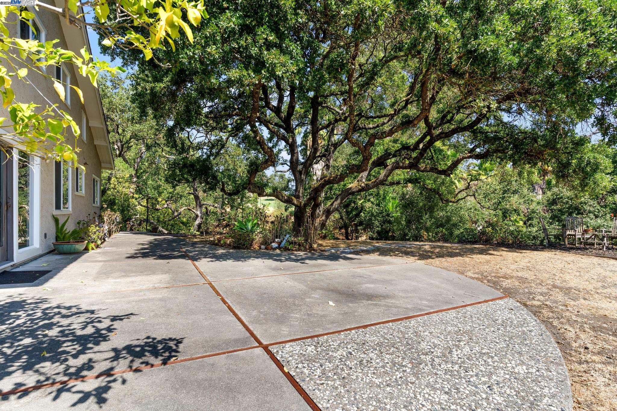 Detail Gallery Image 49 of 52 For 1890 Morello Ave, Pleasant Hill,  CA 94523 - 4 Beds | 2/1 Baths
