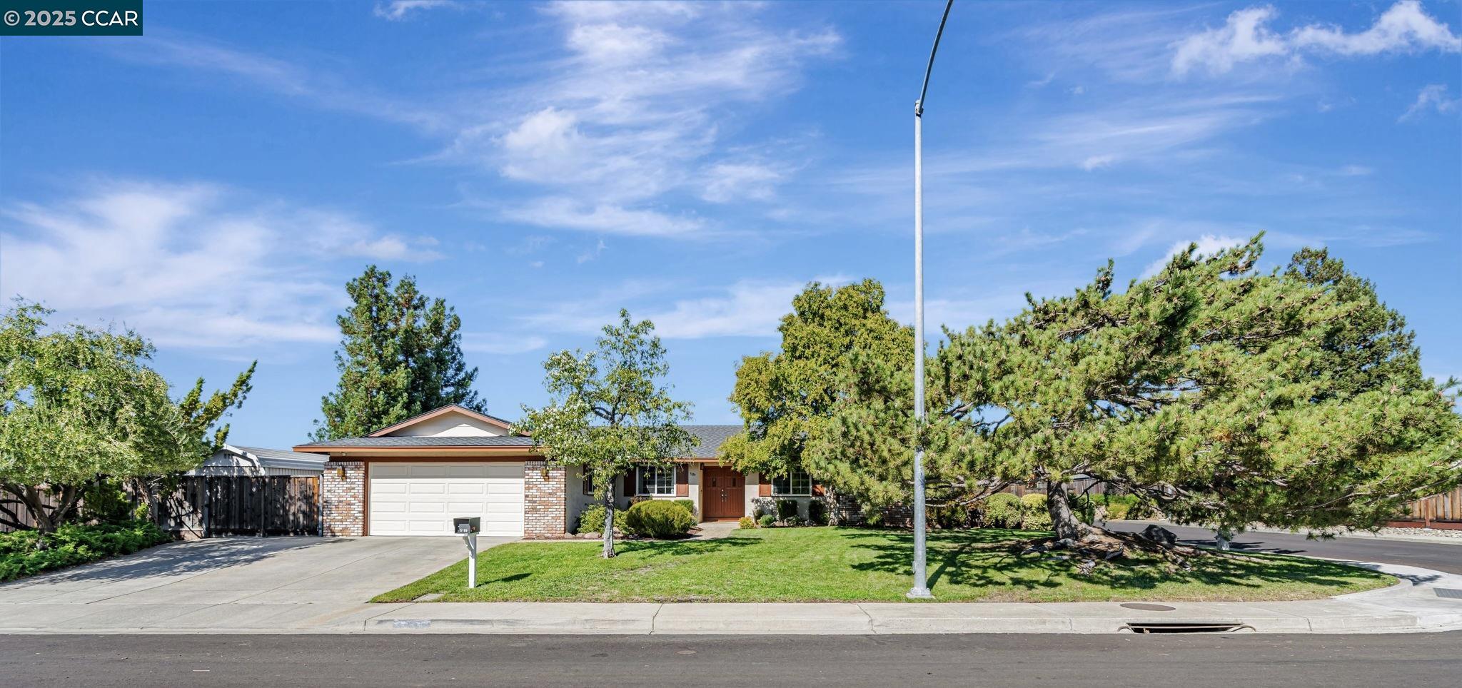 Detail Gallery Image 2 of 42 For 5189 Jomar Dr, Concord,  CA 94521 - 3 Beds | 2 Baths
