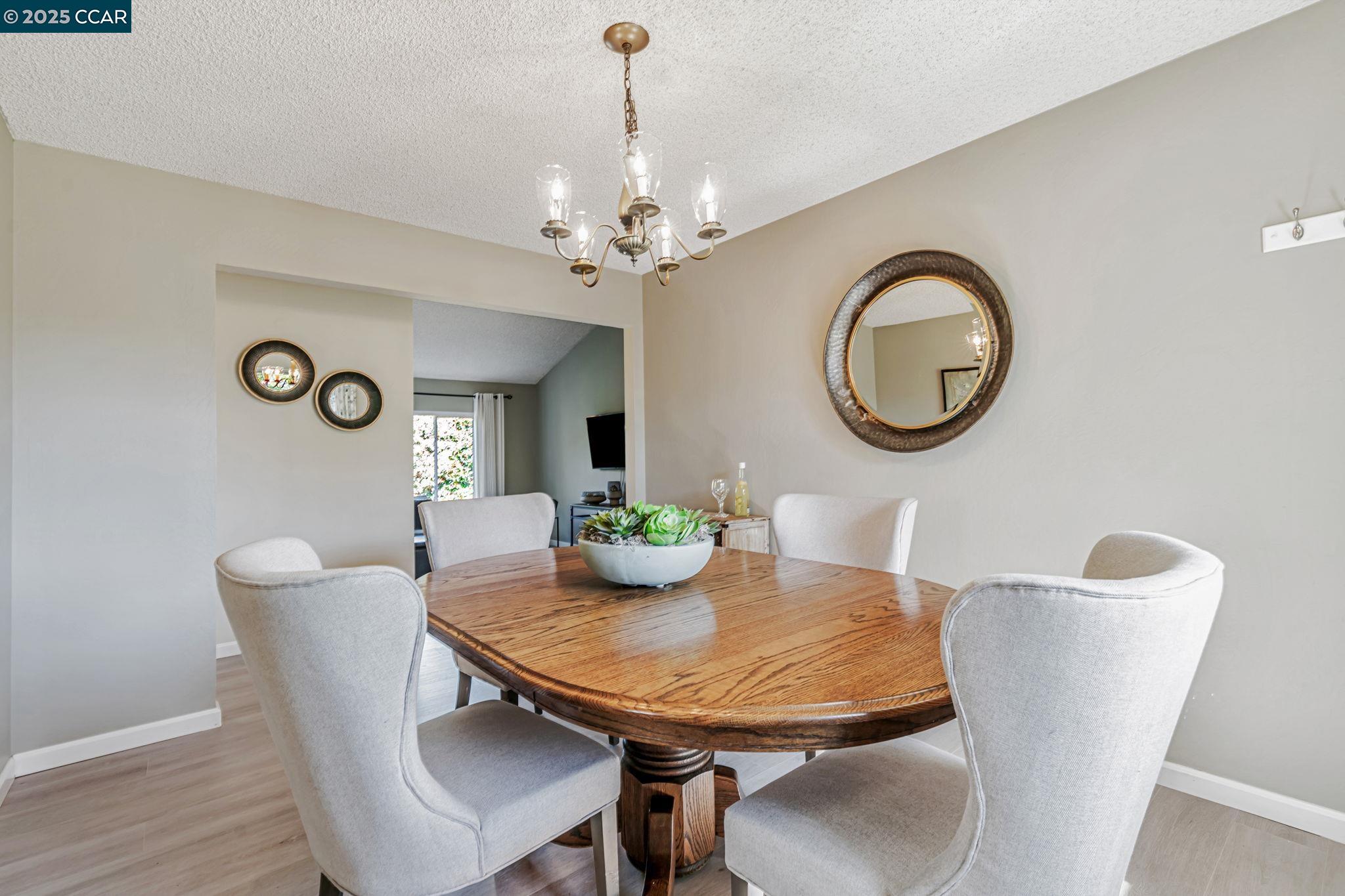Detail Gallery Image 16 of 42 For 5189 Jomar Dr, Concord,  CA 94521 - 3 Beds | 2 Baths