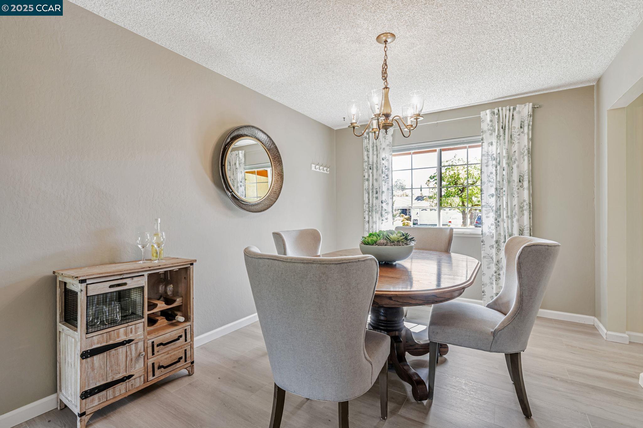Detail Gallery Image 17 of 42 For 5189 Jomar Dr, Concord,  CA 94521 - 3 Beds | 2 Baths