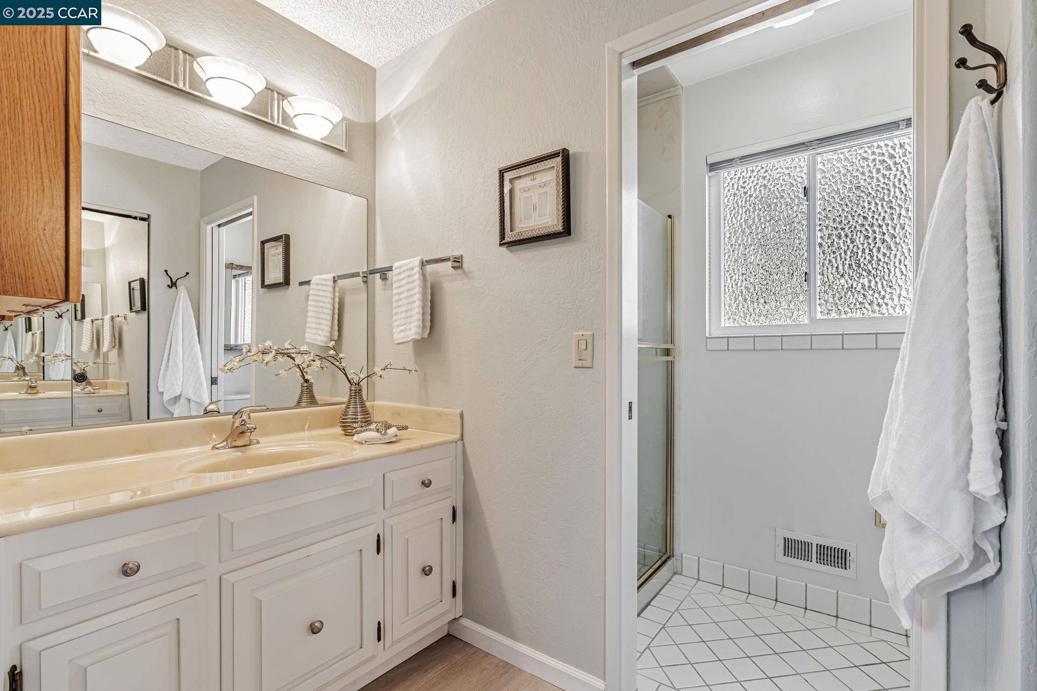 Detail Gallery Image 21 of 42 For 5189 Jomar Dr, Concord,  CA 94521 - 3 Beds | 2 Baths