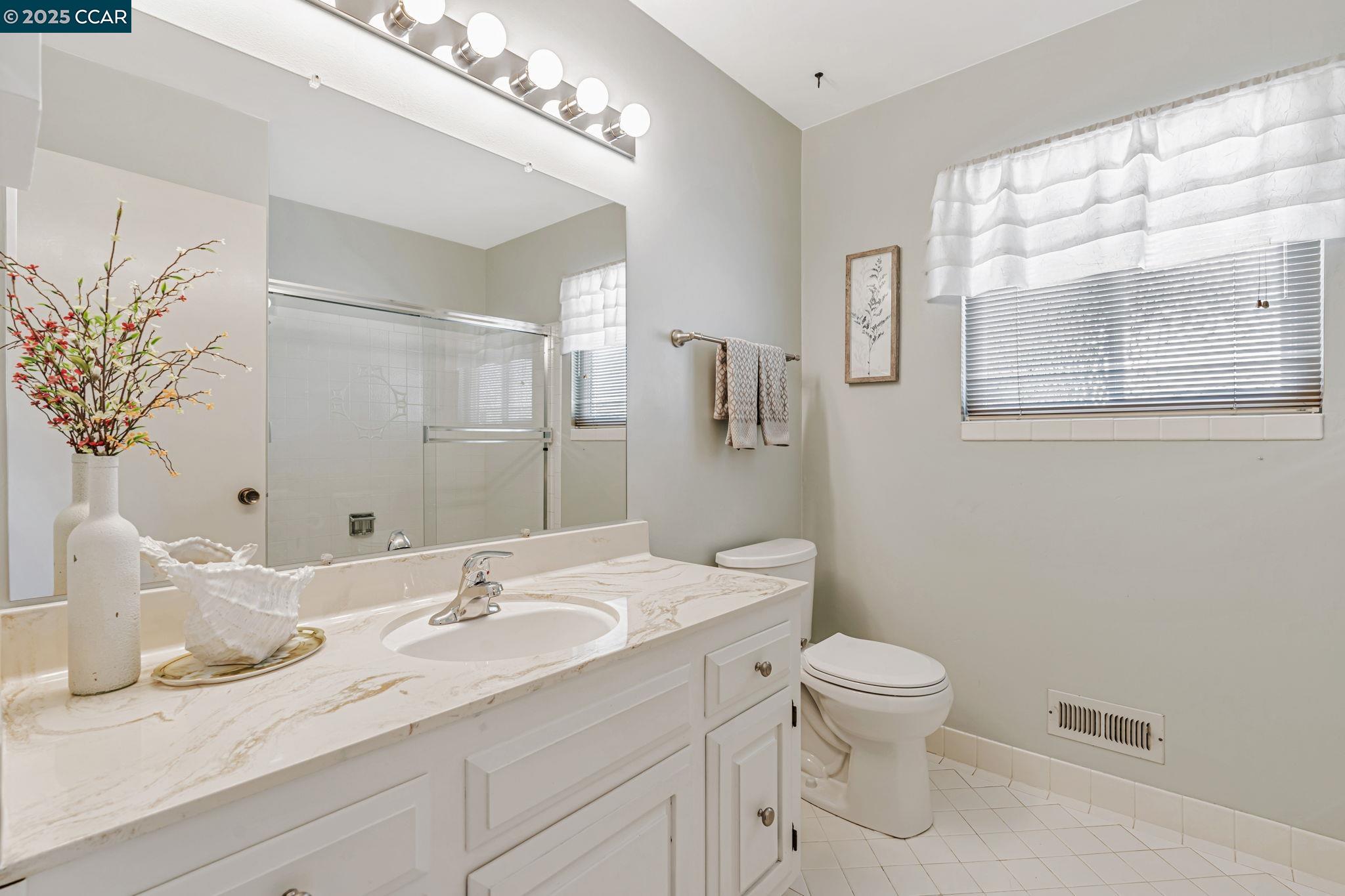 Detail Gallery Image 25 of 42 For 5189 Jomar Dr, Concord,  CA 94521 - 3 Beds | 2 Baths