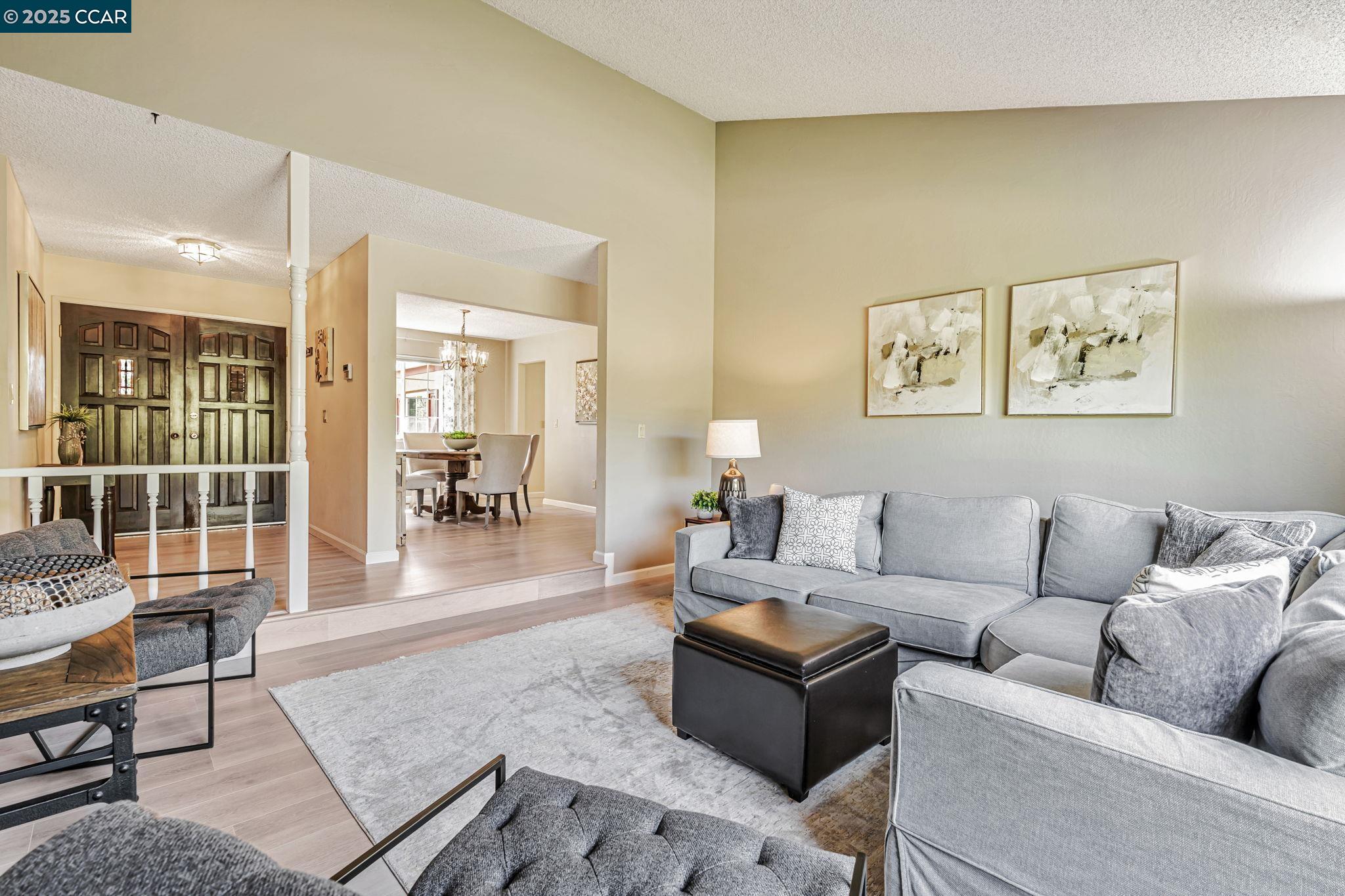 Detail Gallery Image 4 of 42 For 5189 Jomar Dr, Concord,  CA 94521 - 3 Beds | 2 Baths