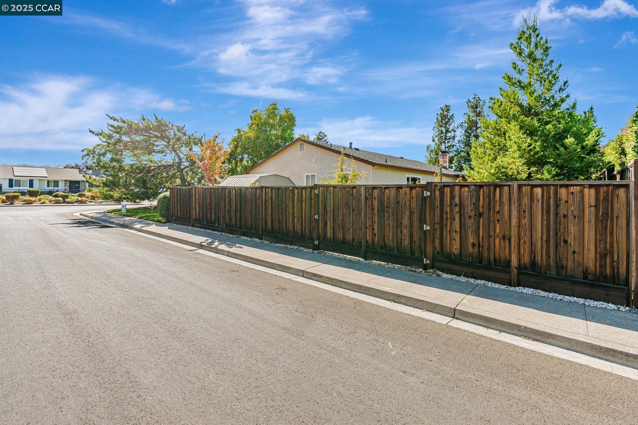 Detail Gallery Image 41 of 42 For 5189 Jomar Dr, Concord,  CA 94521 - 3 Beds | 2 Baths