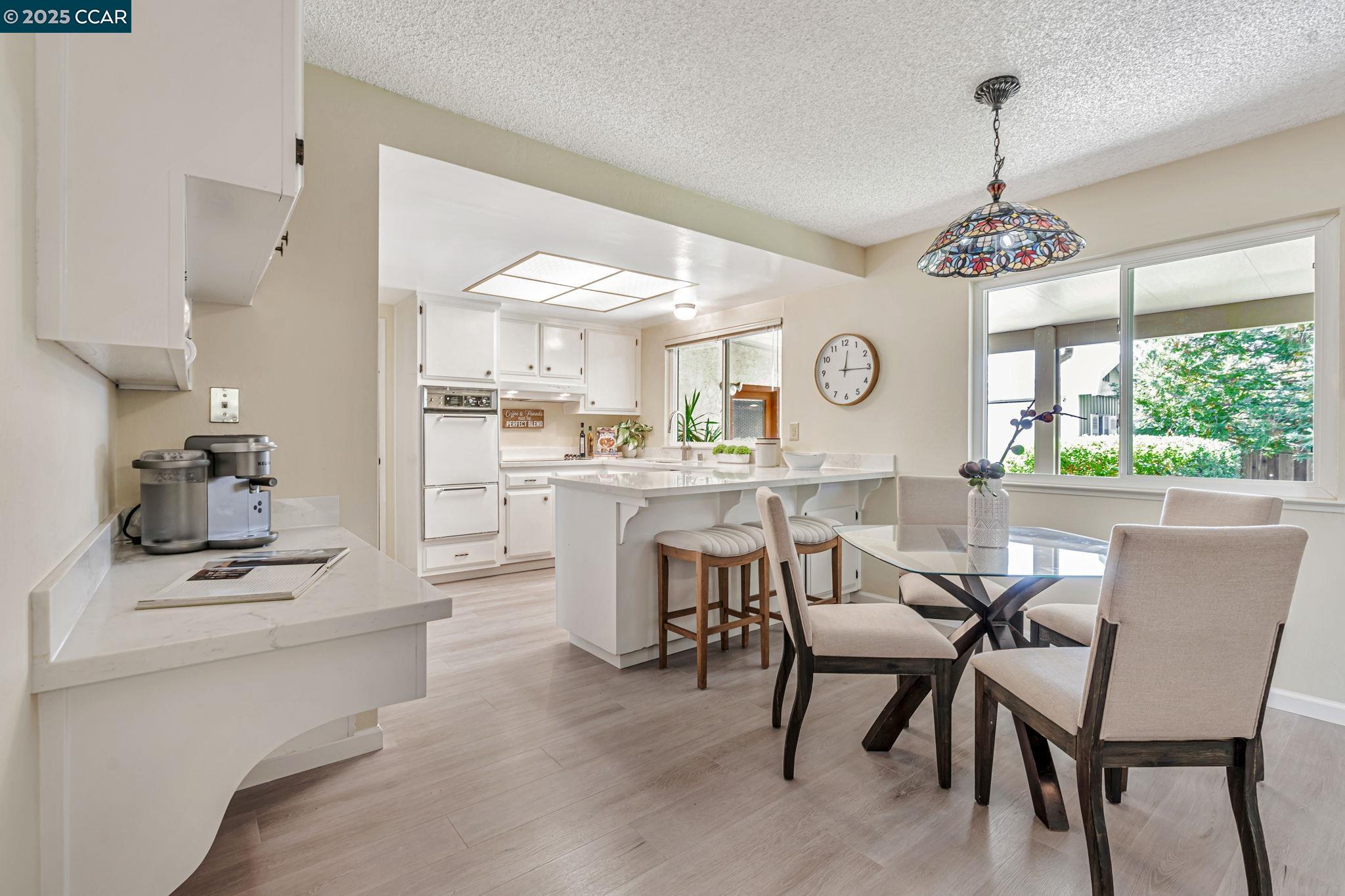 Detail Gallery Image 7 of 42 For 5189 Jomar Dr, Concord,  CA 94521 - 3 Beds | 2 Baths