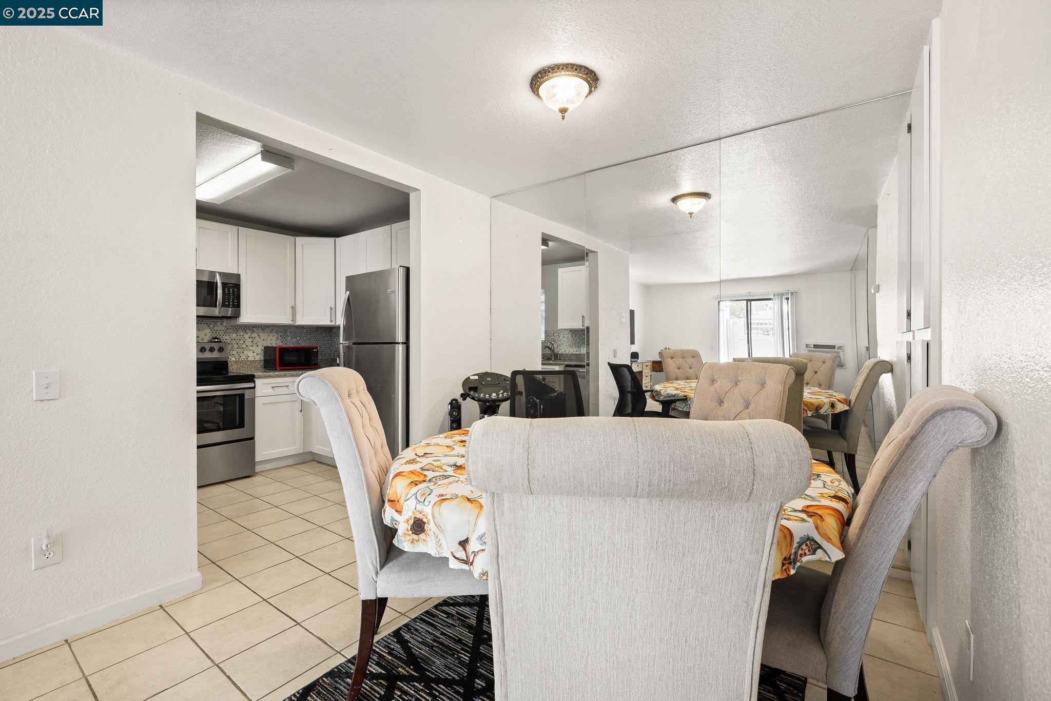 Detail Gallery Image 11 of 29 For 8 Lancaster Cir #118,  Bay Point,  CA 94565 - 2 Beds | 1 Baths