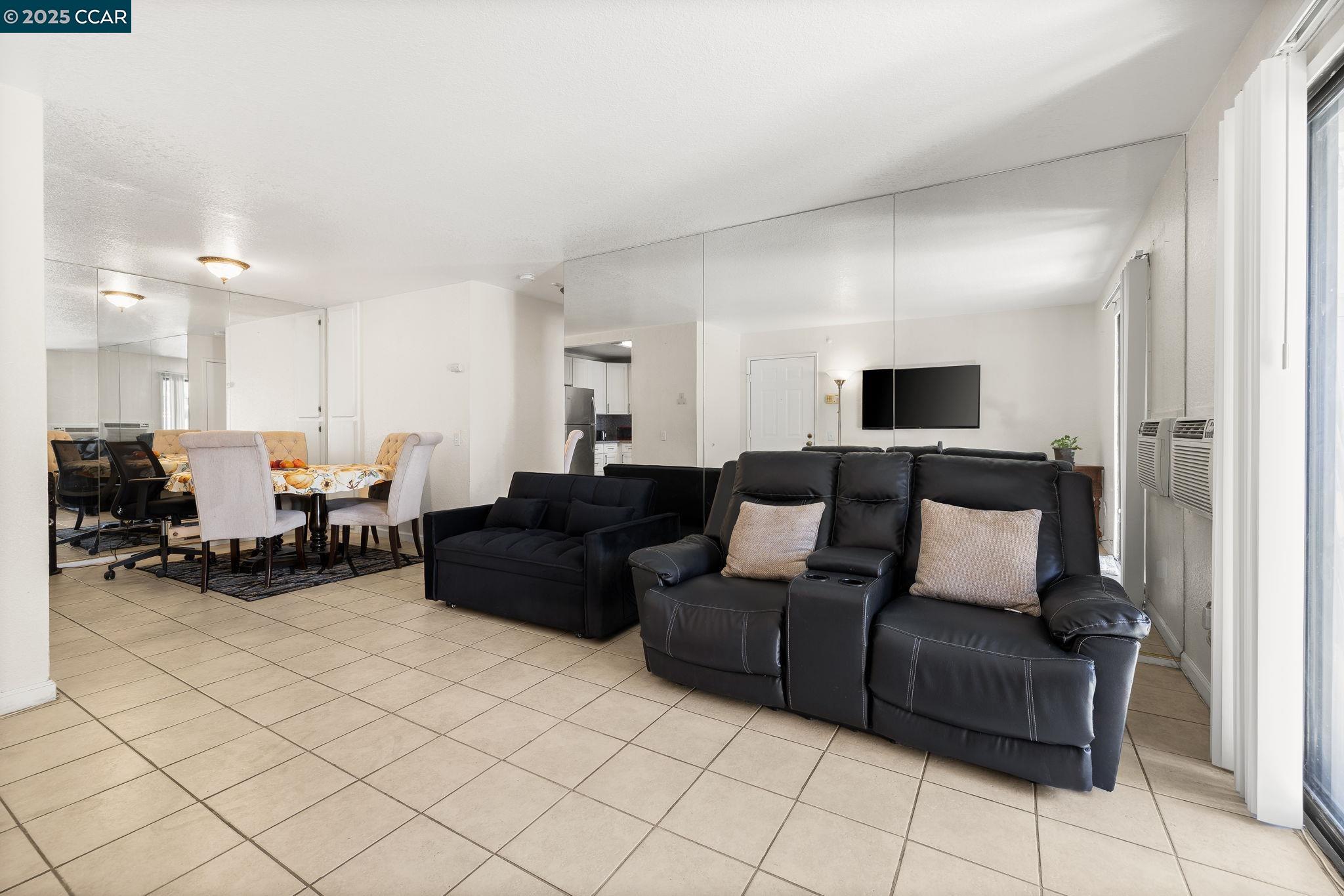 Detail Gallery Image 6 of 29 For 8 Lancaster Cir #118,  Bay Point,  CA 94565 - 2 Beds | 1 Baths