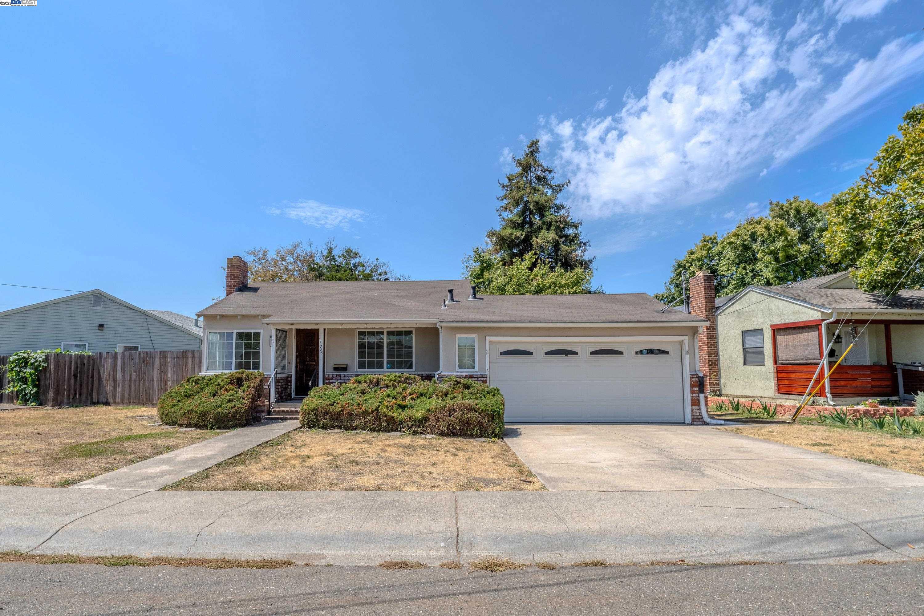 Detail Gallery Image 1 of 21 For 15083 Alexandria St, San Leandro,  CA 94579 - 2 Beds | 1 Baths