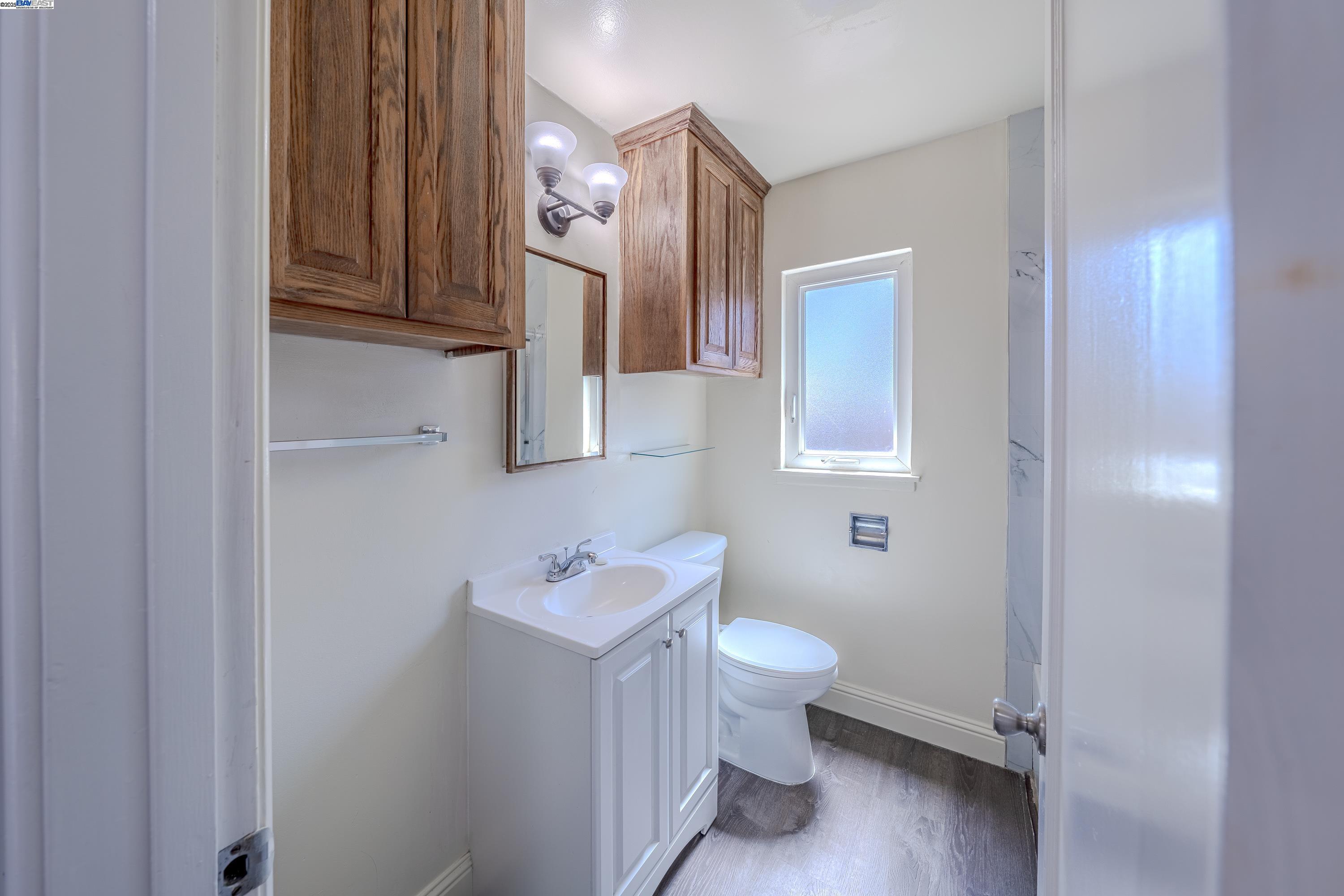 Detail Gallery Image 15 of 21 For 15083 Alexandria St, San Leandro,  CA 94579 - 2 Beds | 1 Baths