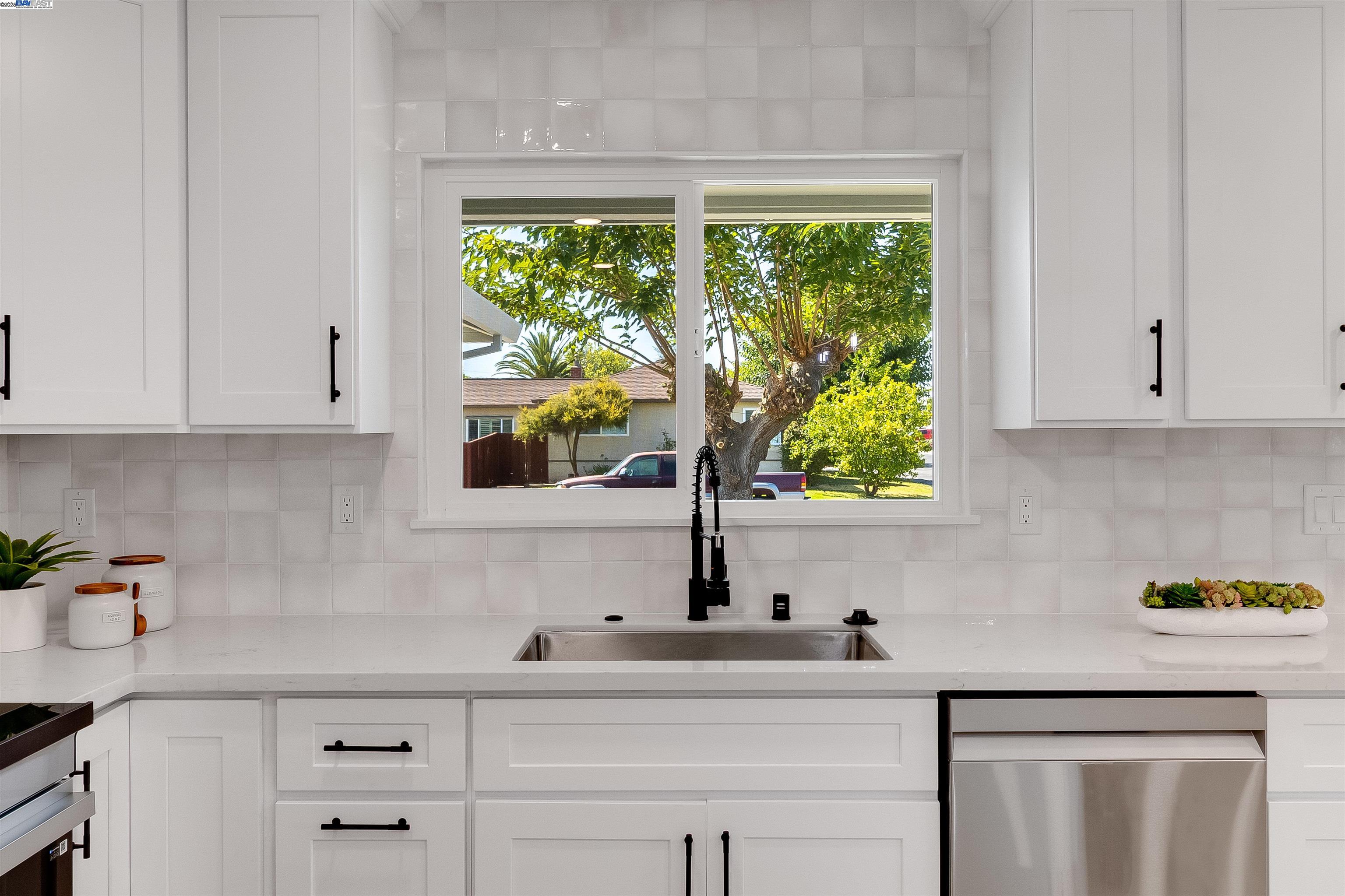 Detail Gallery Image 20 of 52 For 736 Adams Ave, Livermore,  CA 94550 - 3 Beds | 2 Baths
