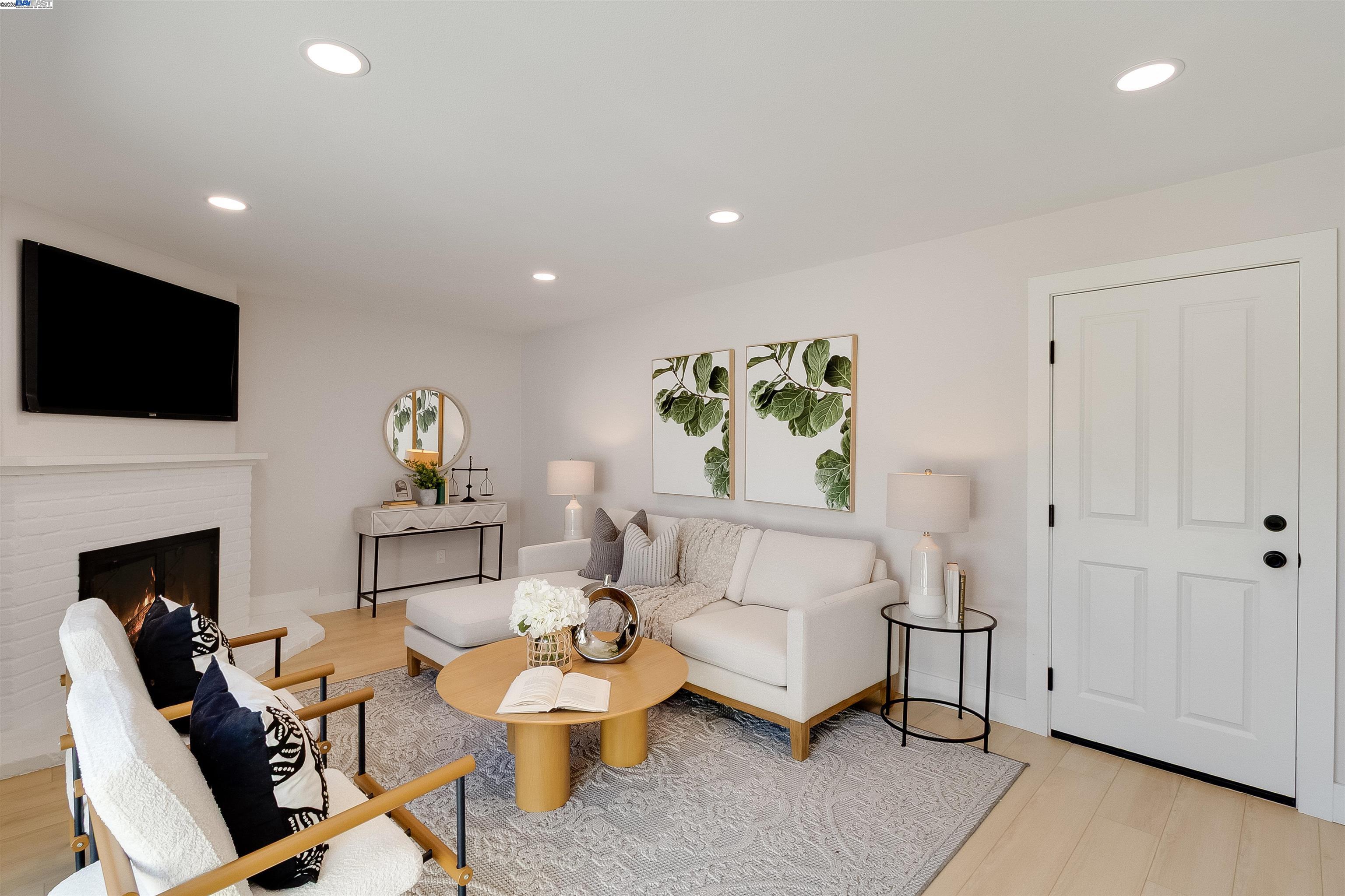 Detail Gallery Image 23 of 52 For 736 Adams Ave, Livermore,  CA 94550 - 3 Beds | 2 Baths