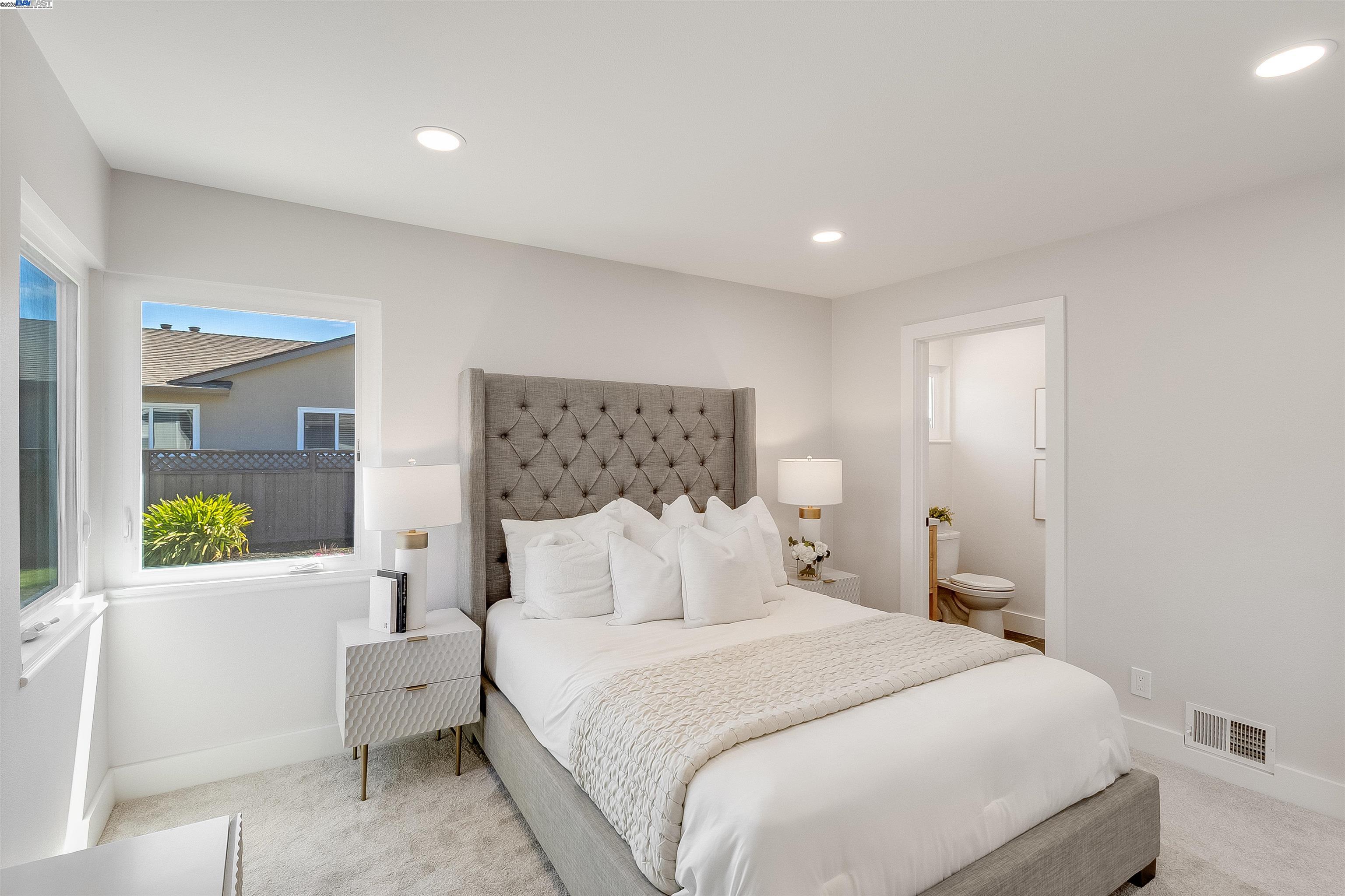 Detail Gallery Image 35 of 52 For 736 Adams Ave, Livermore,  CA 94550 - 3 Beds | 2 Baths