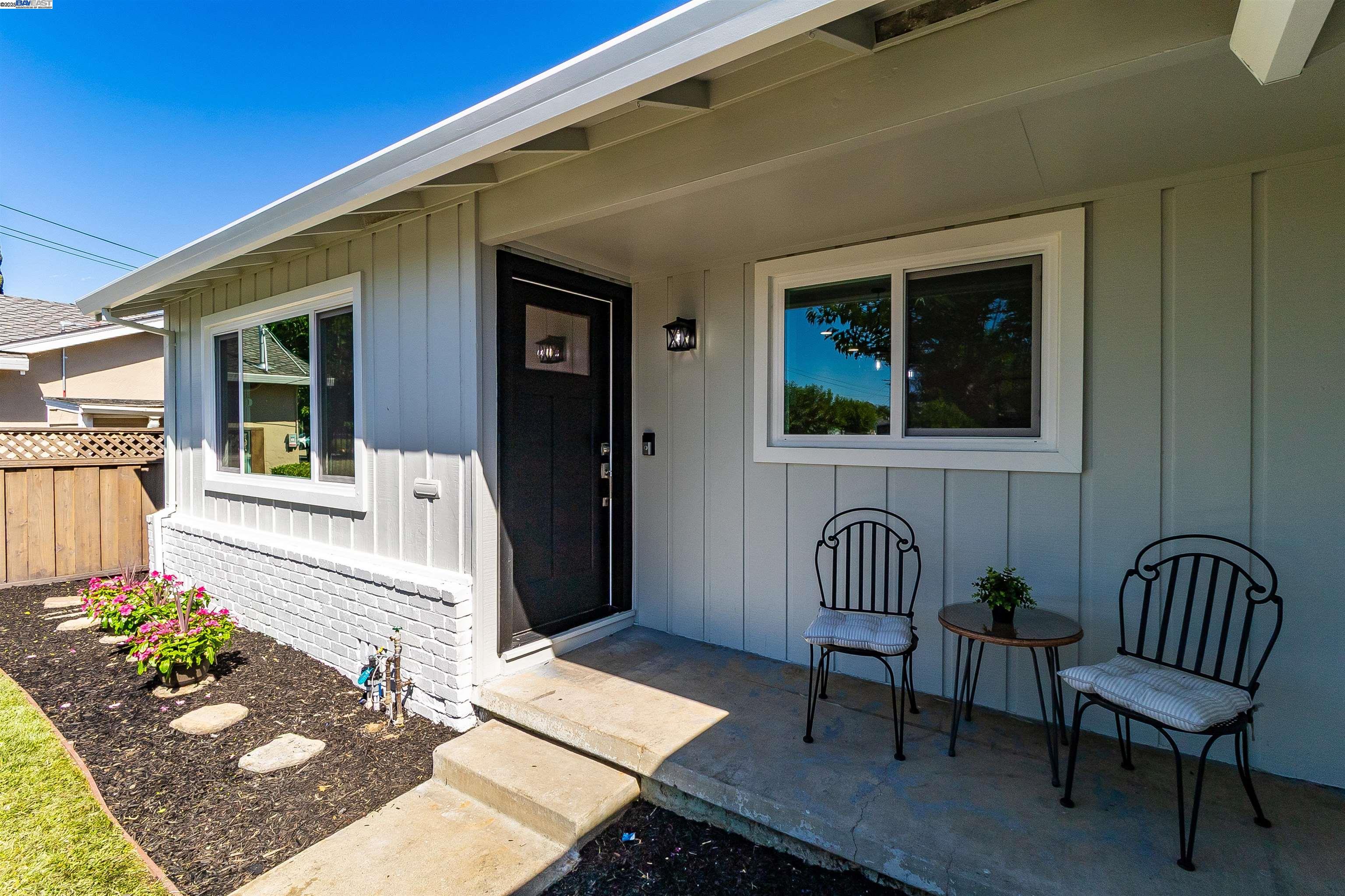 Detail Gallery Image 6 of 52 For 736 Adams Ave, Livermore,  CA 94550 - 3 Beds | 2 Baths
