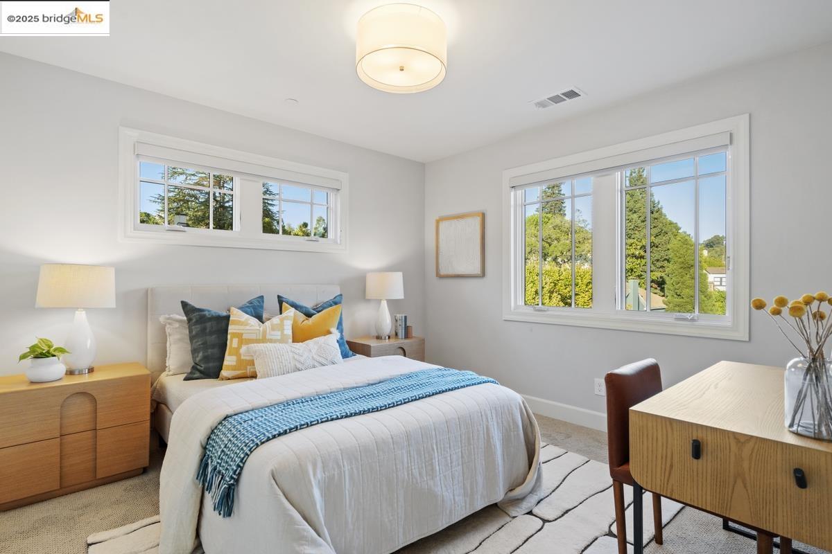 Detail Gallery Image 29 of 60 For 963 Grosvenor Place, Oakland,  CA 94610 - 4 Beds | 4 Baths