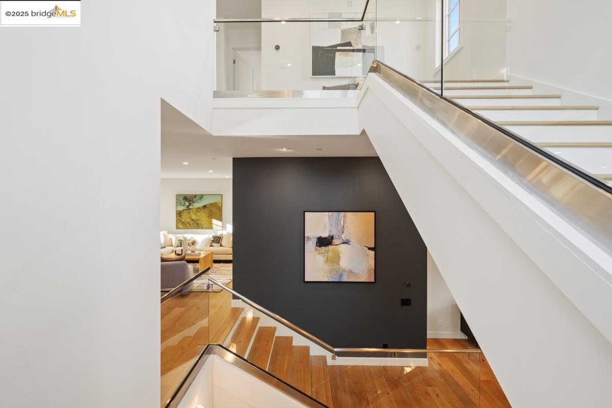 Detail Gallery Image 39 of 60 For 963 Grosvenor Place, Oakland,  CA 94610 - 4 Beds | 4 Baths